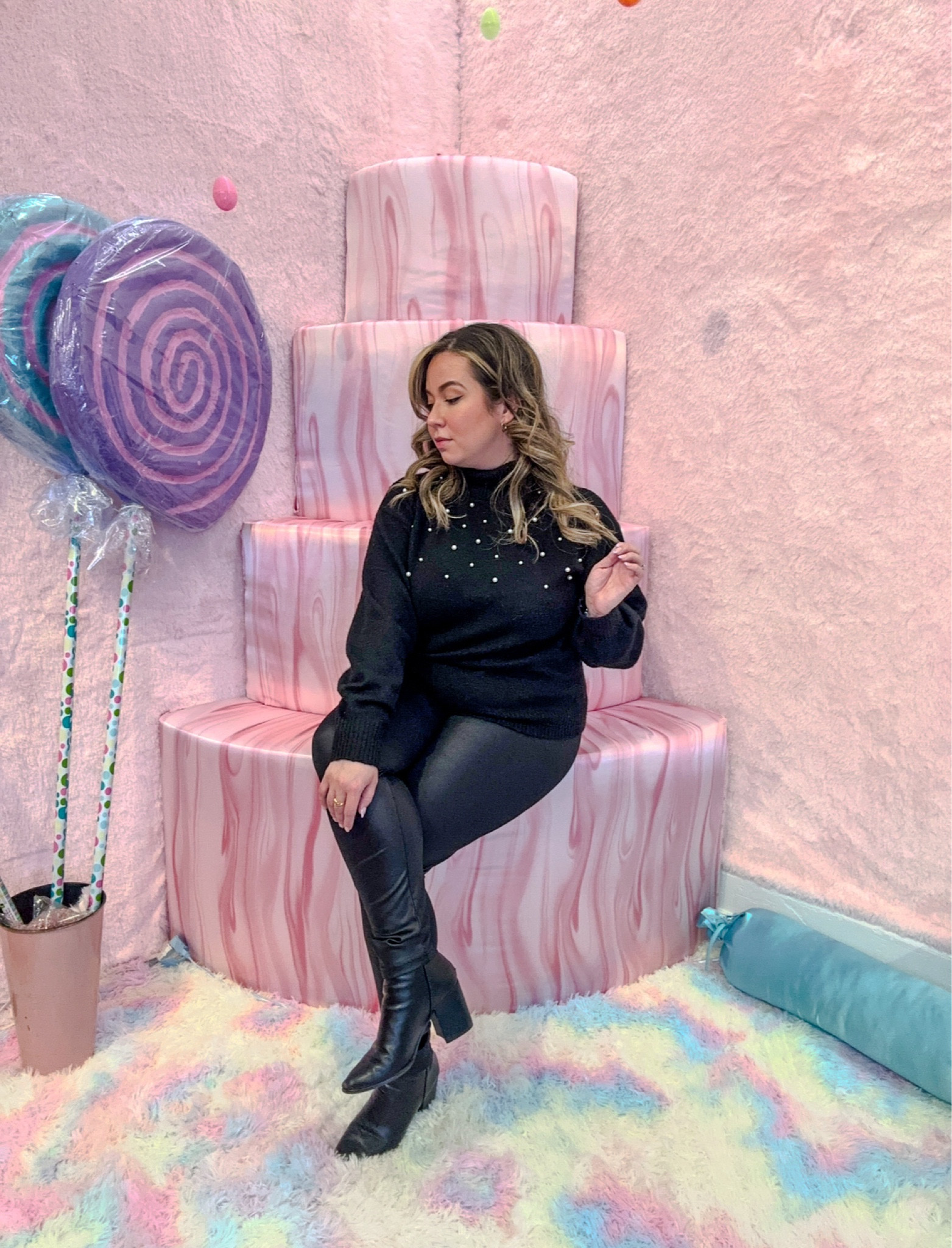 Black on black fans 😍 always looks so good! 

#LTKmidsize #LTKbeauty #LTKstyletip