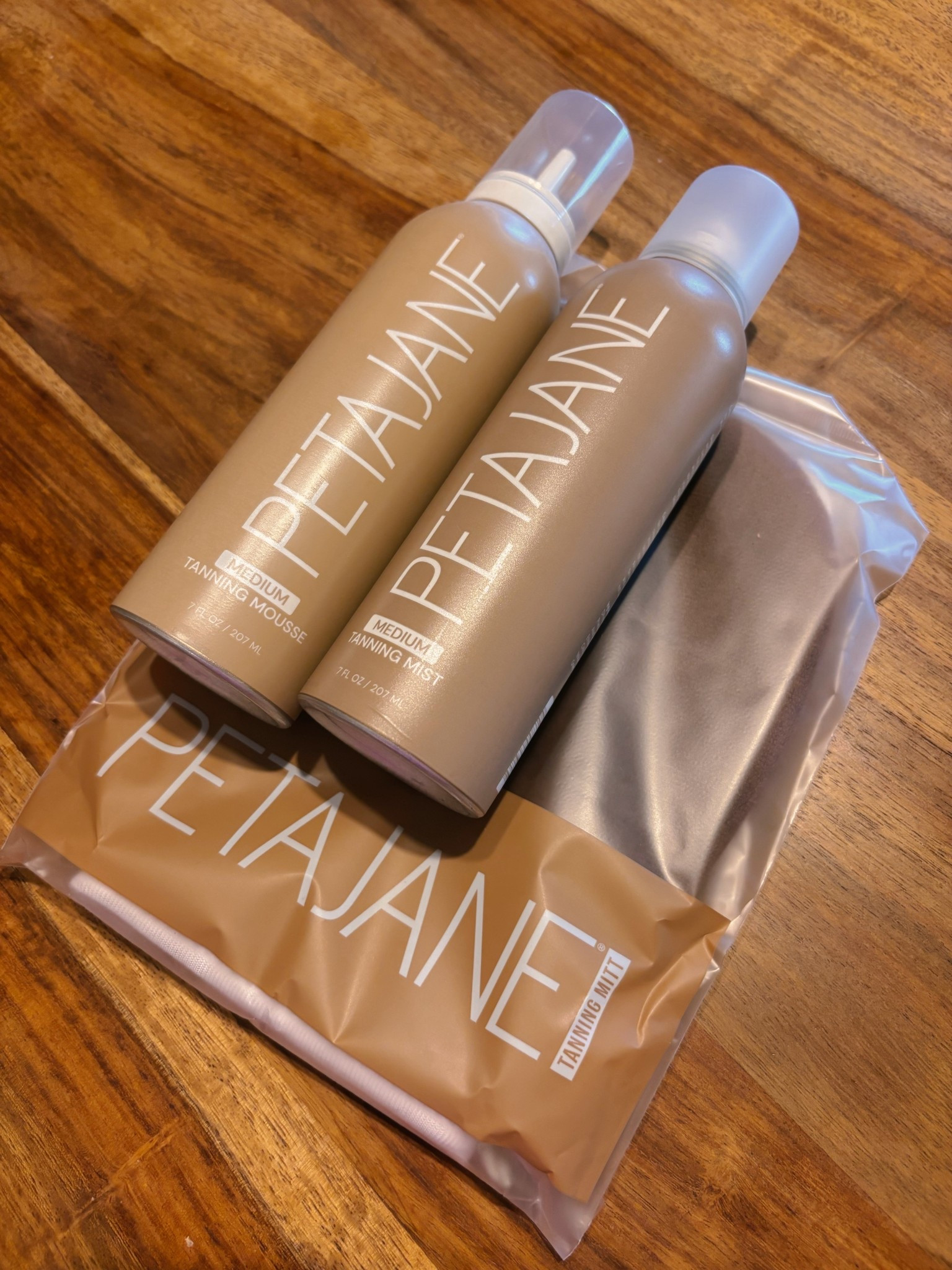 Getting that celebrity glow with PETA Jane!! 🤎

Golden glow, streak-free tan, hydrating self tanner, sunless bronze, at-home spray tan look, flawless finish, no orange tones, long-lasting color, beachy glow, summer skin all year, easy tanning routine, bronzed babe energy ✨ #selftan #sunlessglow #bronzedskin #beachyaesthetic

#LTKBeauty #LTKU #LTKmorningroutine