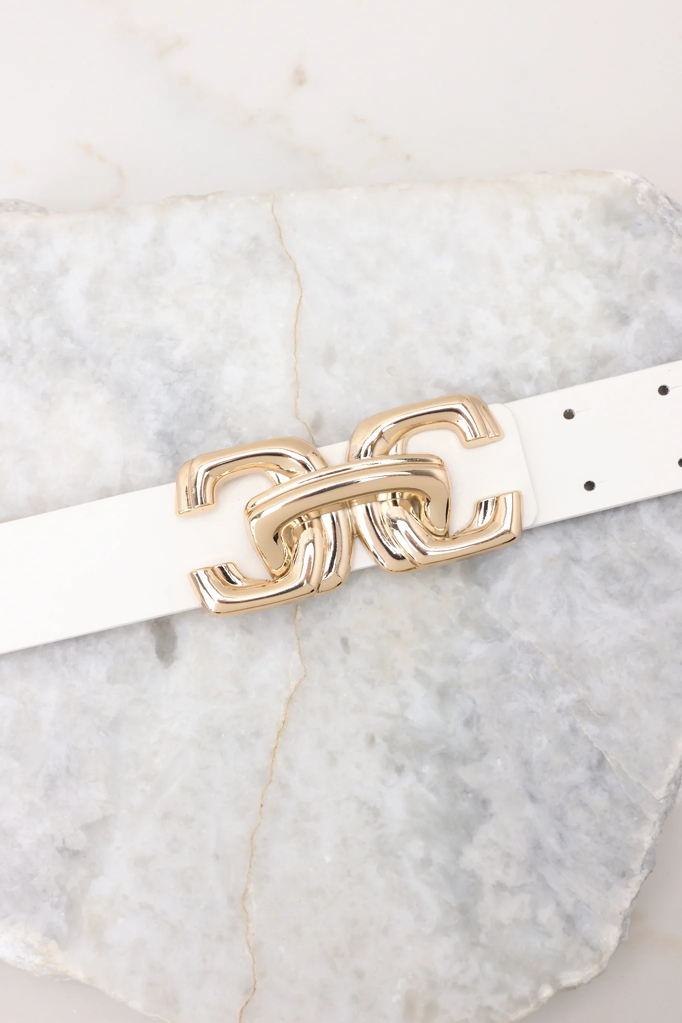 Let Loose White Belt | Red Dress