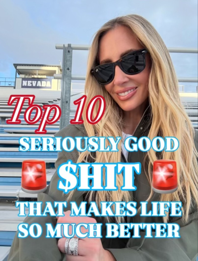 Top 10 seriously good $hit that makes life so much better! ￼

Em sizing: 
Height: 5’6
Weight: 115 pounds
Top size: small
Pants size: small, 2 or 25