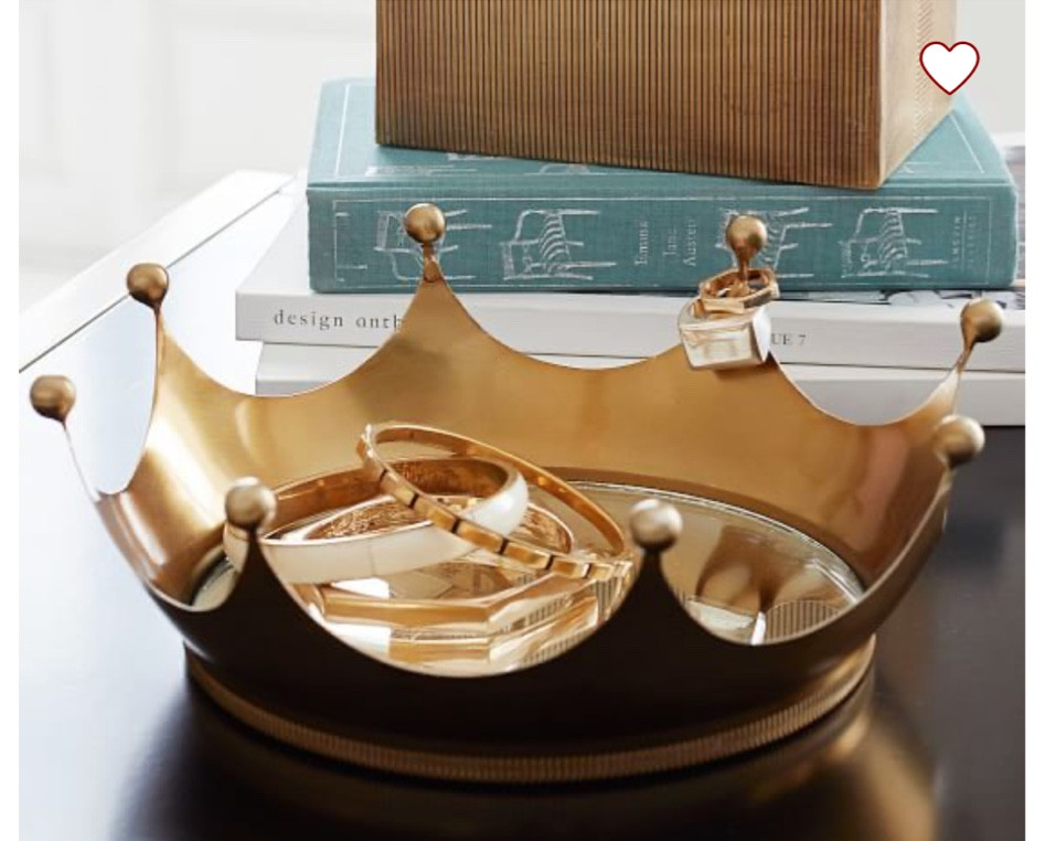 #crown #goldcrown #crowntray #crownjewelrytray #goldcrowntray #gift #jewelrytray #trinket #vanity #jewelryholder

#LTKGiftGuide #LTKbeauty #LTKFind