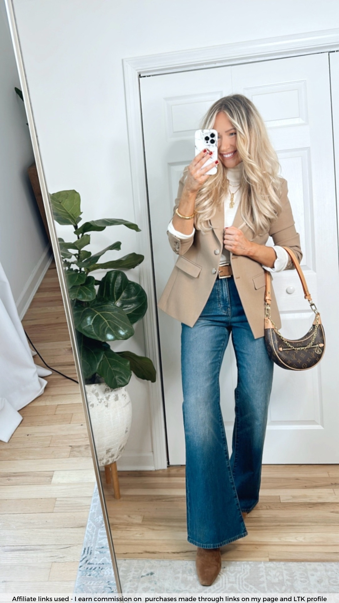 Everyday winter outfit with jeans 
Elevated casual style

Camel blazer 
Flare jeans 
