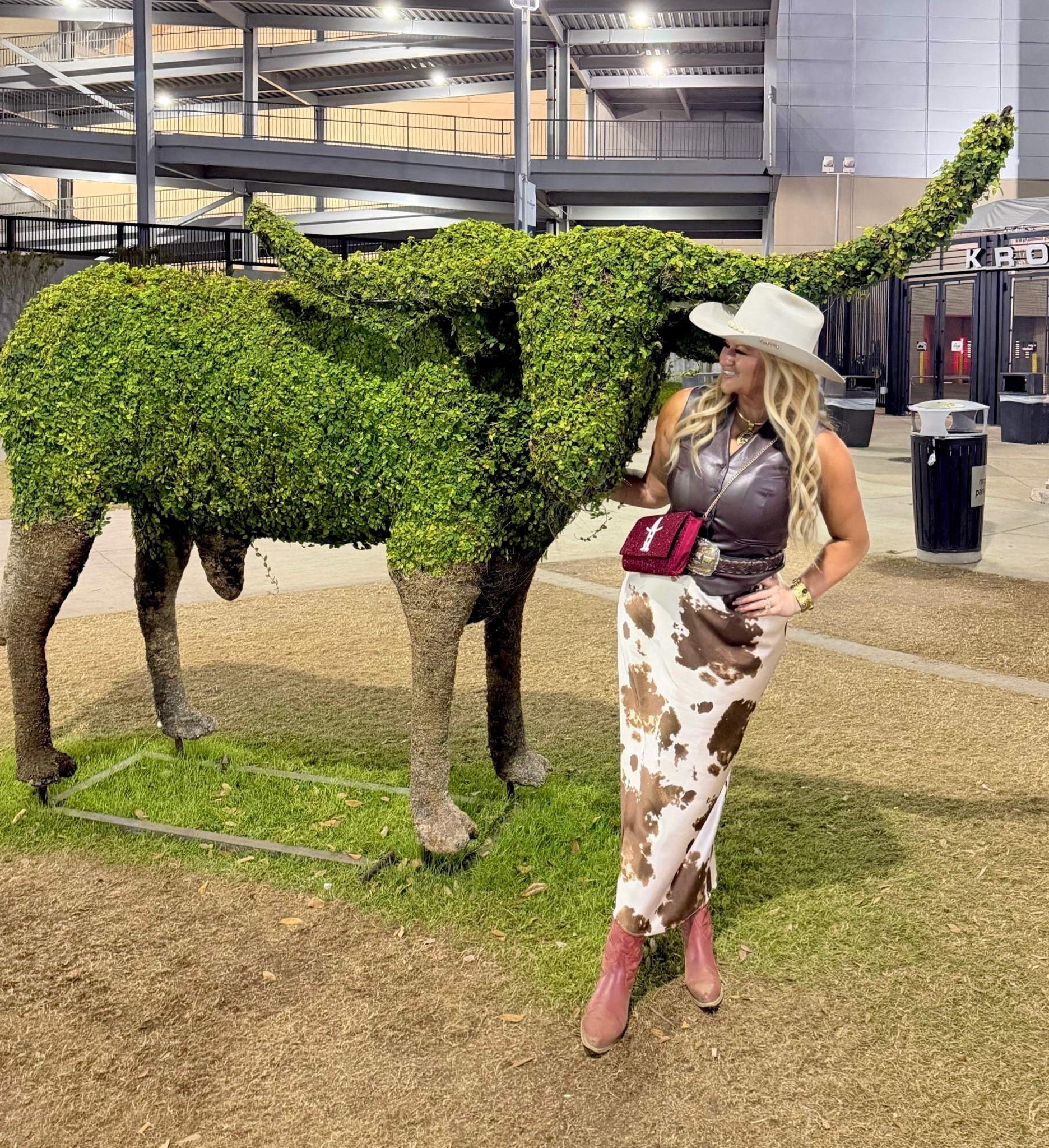 This whole outfit was un-bull-leavable! Thank goodness animal prints are in right now  

#LTKootd