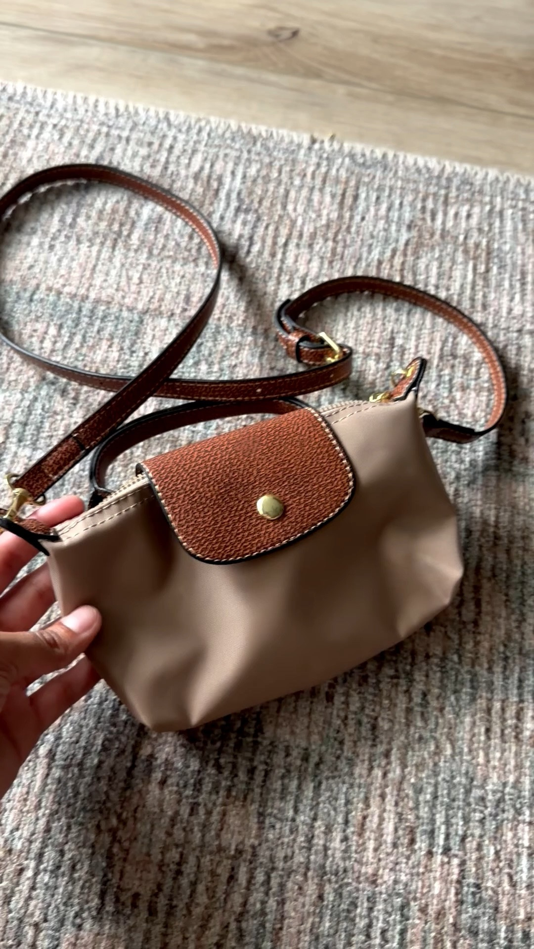 cute crossbody purse that’s perfect for your phone + keys 
-
neutral purse, summer accessories, accessories, finds under $20, Amazon finds