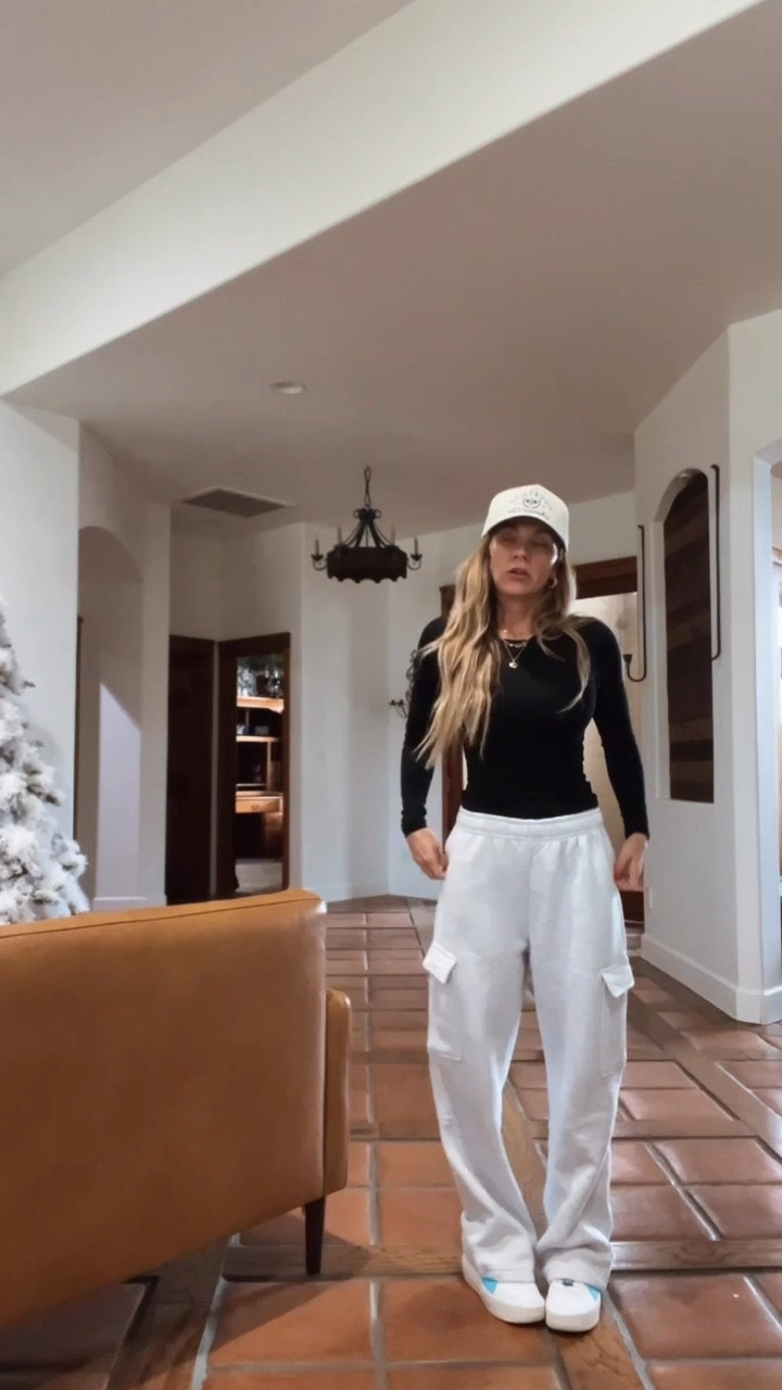 The comfiest cargo sweatpants 
•
oversized fit, $25 or less, fleece lined, drawstring waist ( inside)
•
#comfysweatpants #trendysweatpants #cargosweatpants #affordablefashion #amazonfashion #amazonfjnds #casualoutfitlooks #casualoutfit #comfywinterlooks #coldweatherlooks #casualcoldweatgerlooks #momlooks #momstyle

#LTKOver40 #LTKFindsUnder50 #LTKSeasonal