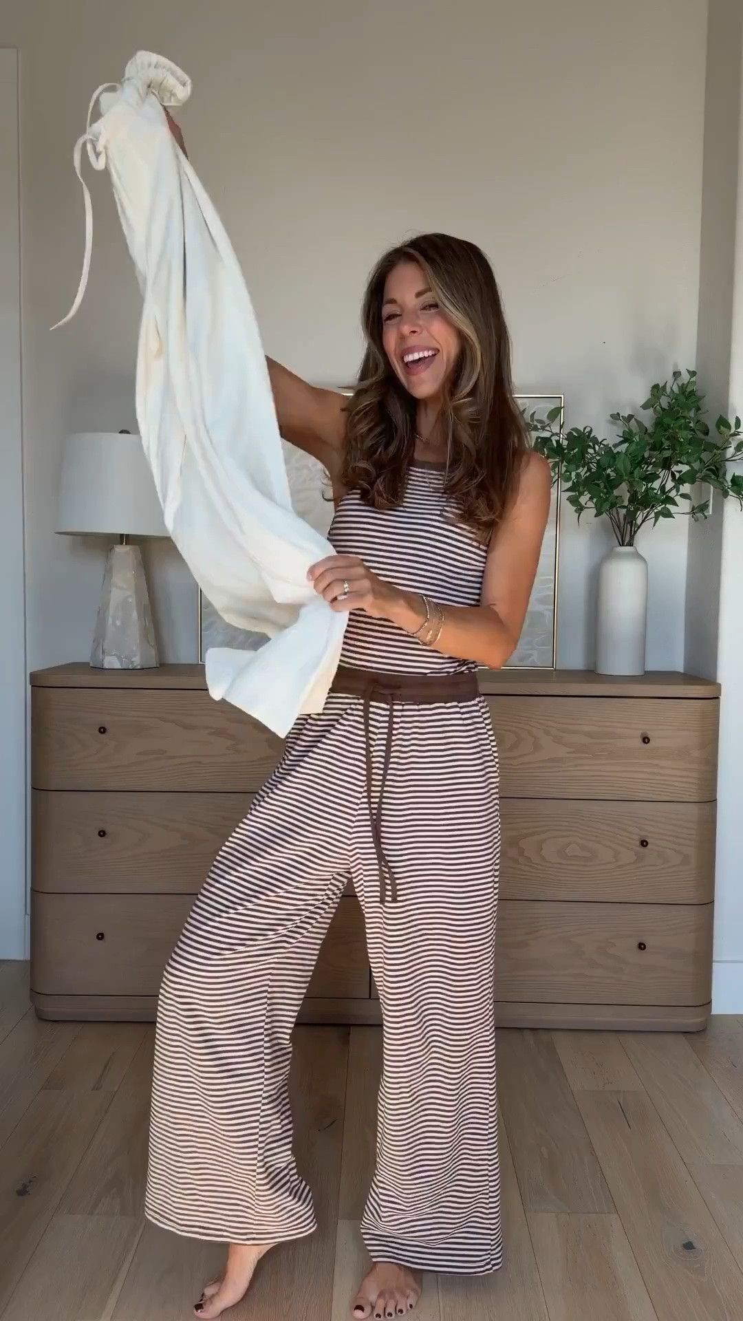 Yall know I love my Aritzia lodge pants but these are Ana amazing Amazon look for less!! Size small.

#LTKgrwm #LTKmomlife #LTKdayinmylife