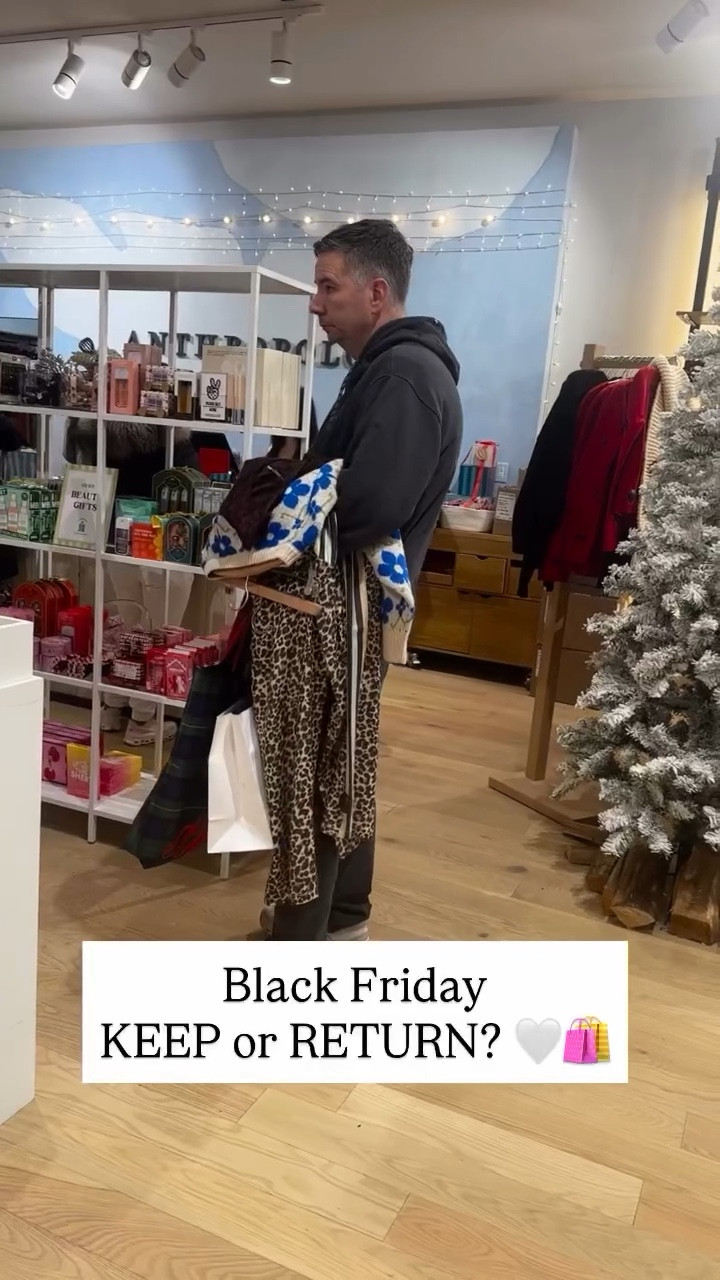 Black Friday Try-On 🤍
Sizing, fit notes, keep/return decisions.
Mid-40s + midsize style made simple.
Follow for realistic outfits + everyday finds.

Keywords:
midsize style, Black Friday try on, winter outfits, size 14 jeans, teacher outfits, fall style, try on haul

#LTKOver40 #LTKootd #LTKMidsize