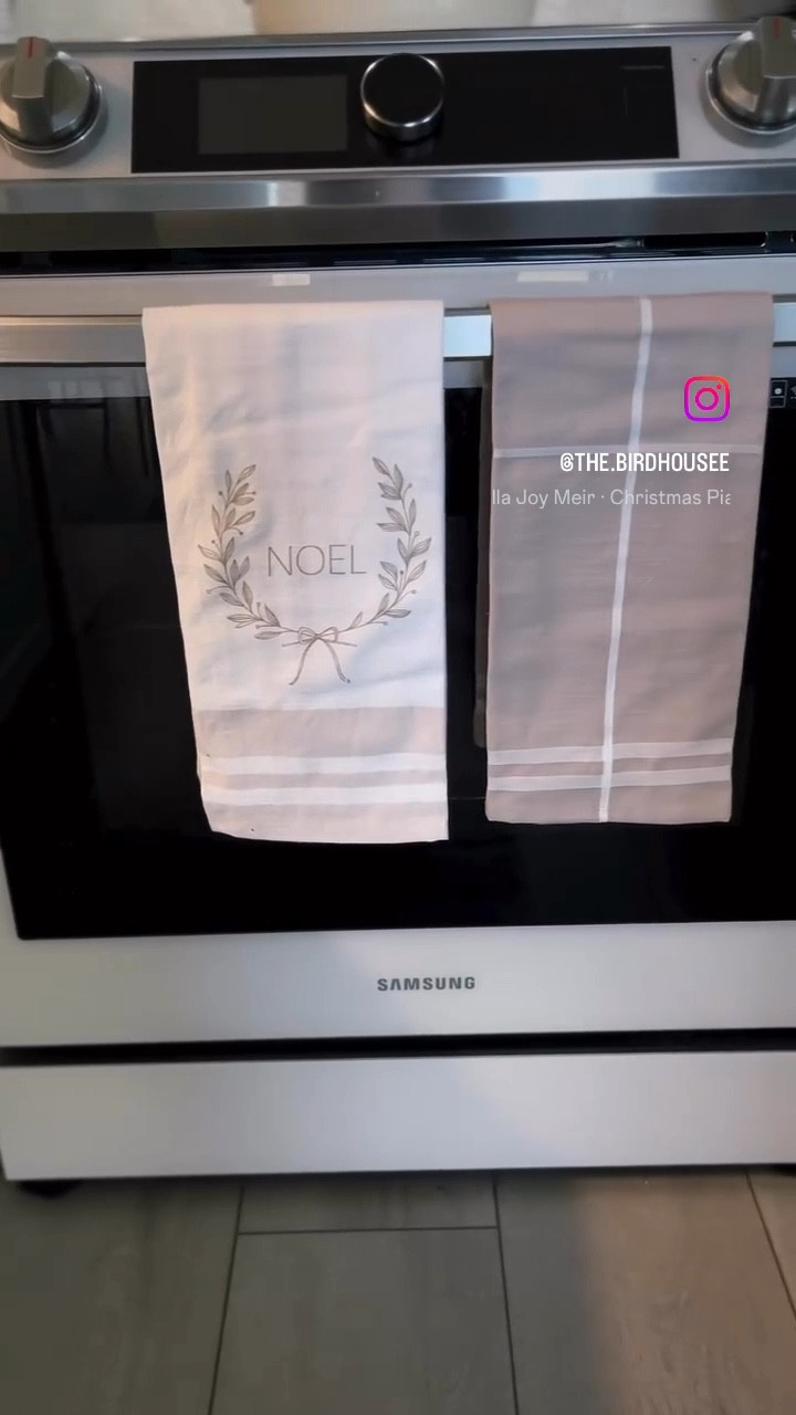 My neutral Christmas towels! ✨

#LTKhome #LTKFindsUnder100 
#LTKFindsUnder50 

#LTKcasa #LTKcanada #LTKstyletip