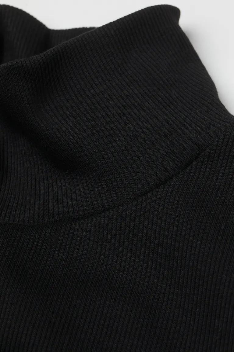 Ribbed Turtleneck Top | H&M (US + CA)