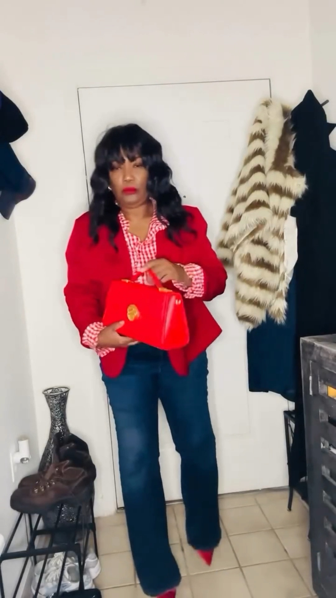 📍 Rhinestone Cowgirl 2.0
If Dolly did it, it’s a “do.” ✨ Bringing that Smoky Mountain energy to the city streets with a look that says Backwoods Barbie but makes it high-fashion.
The Breakdown:
• The Denim: Curve-hugging American jeans that fit like a dream and wear like a classic.
• The Top: A crisp red & white gingham blouse layered under a sharp red crop blazer for that “boss babe” silhouette.
• The Details: Walking tall (but comfy) in red satin kitten heel pumps and the ultimate cherry on top—the iconic red purse from Khoi.
More is more, darlings. Pour yourself a cup of ambition and let’s go! ☕️💃 @goodamerican @shopkhoi  @hm 
#DollyStyle #explorepage #OOTD 

Comment SHOP below to receive a DM