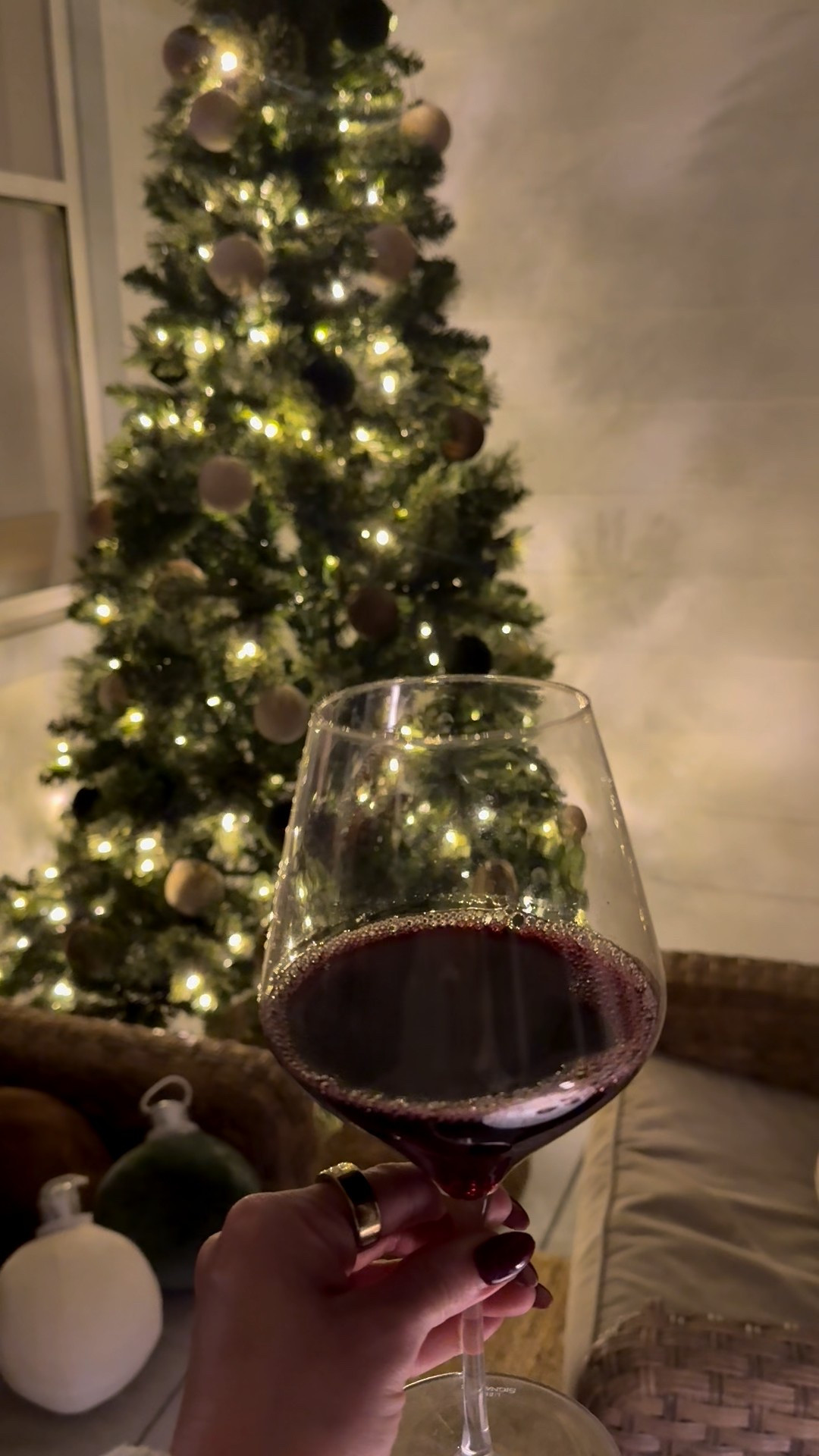 Cozy Christmas porch / Christmas home decor 


Christmas tree 
Christmas 
Walmart finds
Walmart home
Christmas tree 
Pre lit tree
Outdoor furniture 

#LTKHome #LTKHoliday