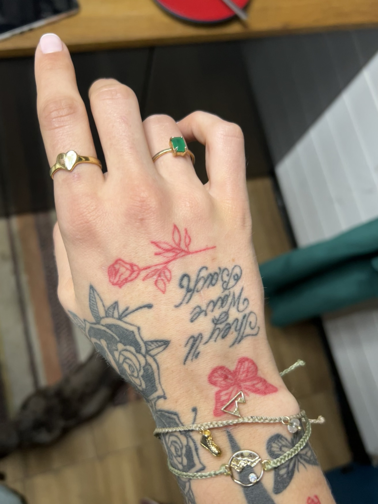My go-to camping accessories set from Pura Vida 🫶🏻

Discover handmade artisan bracelets and rings for outdoor-loving folks. Embrace nature with sustainable jewelry perfect for travel, exploring mountains, beaches, and active adventures.