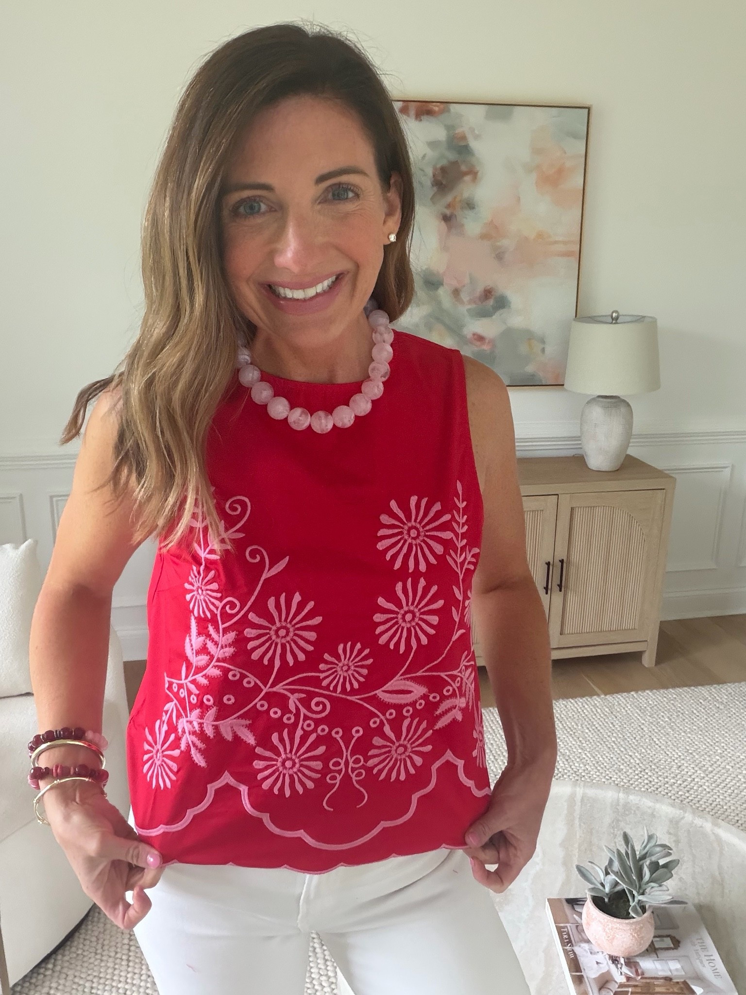 Obsessed with this @Avara top! Staple pieces!! Will be on rotate!

#LTKmomlife