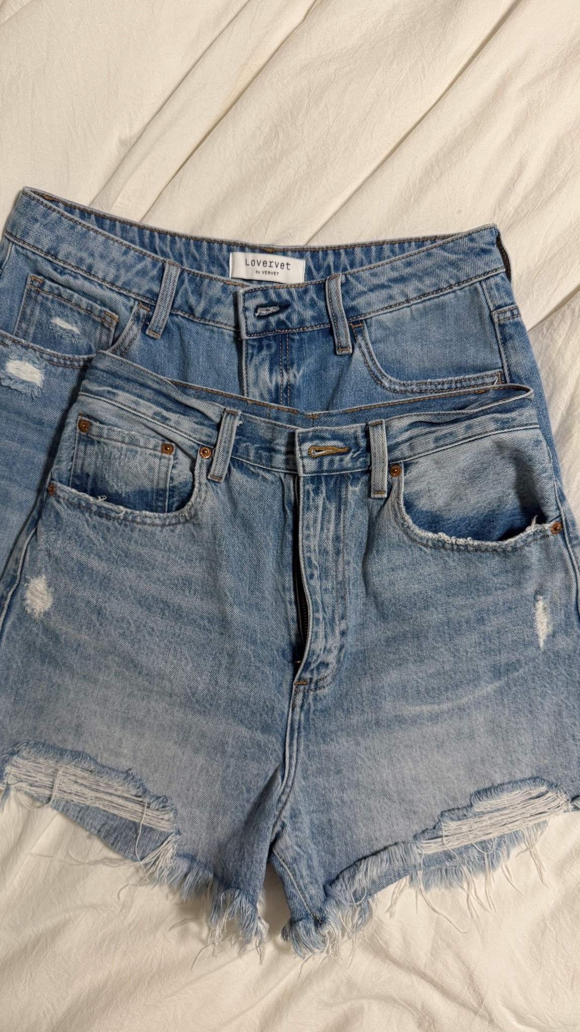 let’s talk denim shorts— here are two styles slightly similar in length/style + wash but different price points! the pistola shorts are one of my top 3 favorite shorts! i had the size taken in, but usually wear a size 27/M across the board in denim shorts. for the vici style code LEANN35 saves 35% off! summer, denim style, revolve, agolde @Revolve @VICI