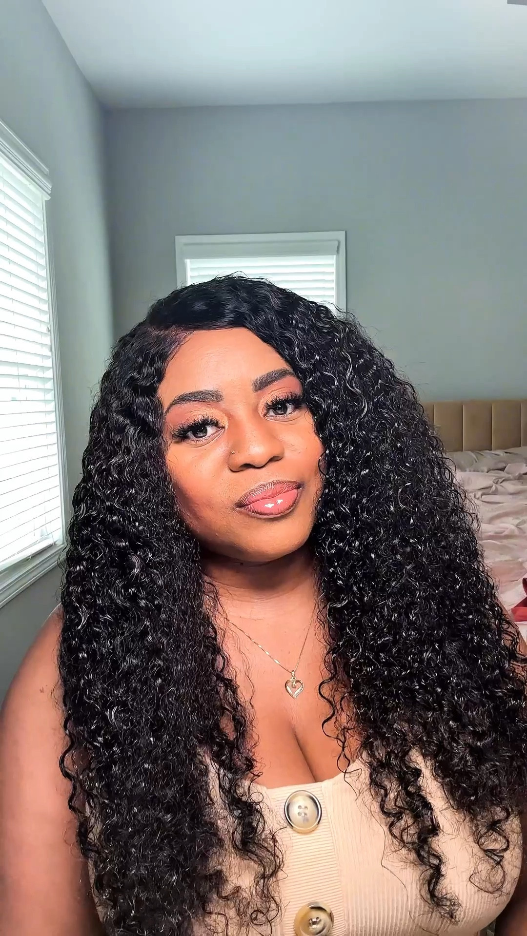 Glueless lace wig 

#LTKBeauty #LTKStyleTip