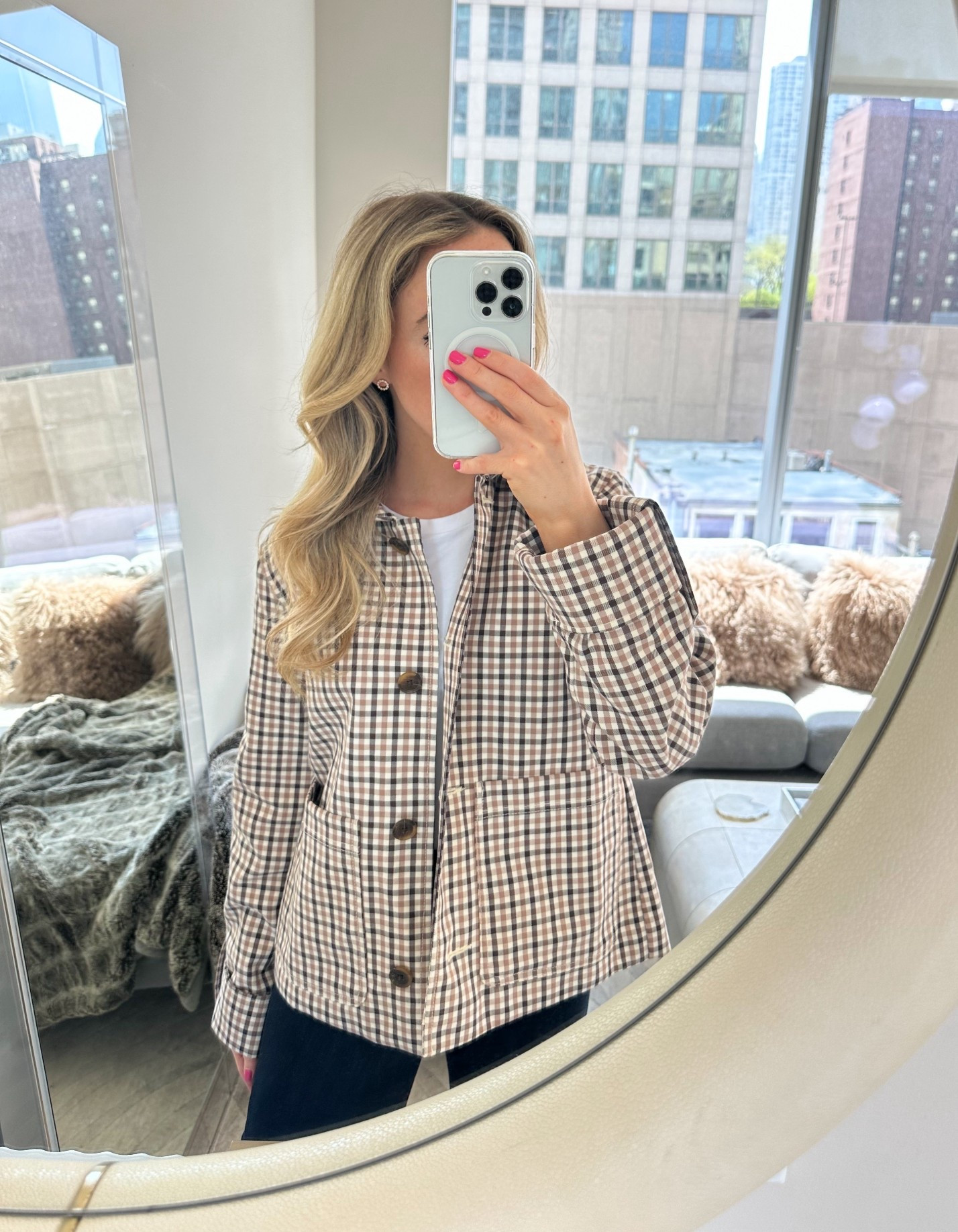 Chicago: Daily Outfit- workwear 


Petite jeans, petite denim, ootd style fashion, transitional jackets, workwear with jeans, Steve Madden flats, work tote bag, casual office outfit jeans, spring outfit, plaid trench coat, cropped trench coat

#LTKootd #LTKWorkwear #LTKdayinmylife