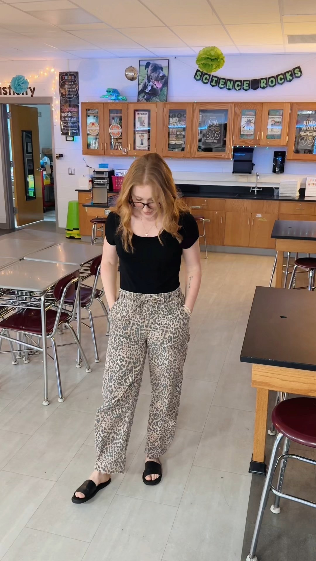 Finally joined the cheetah pants club and I am obsessed with these COMFY pull on barrel jeans - 5 ft 3, size XS

#LTKFindsUnder100