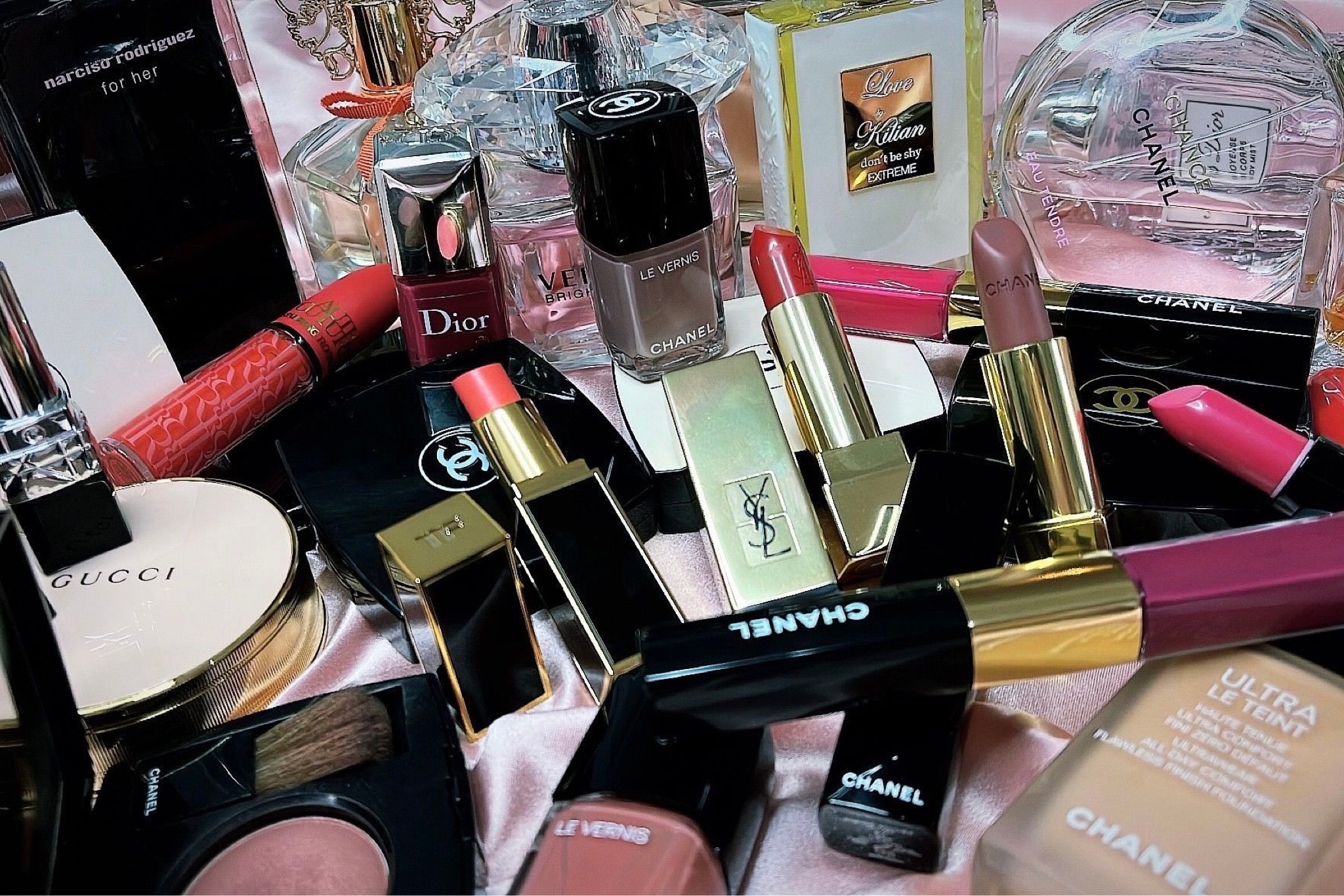 Wednesday makeup

#LTKbeauty #LTKsalealert #LTKSeasonal