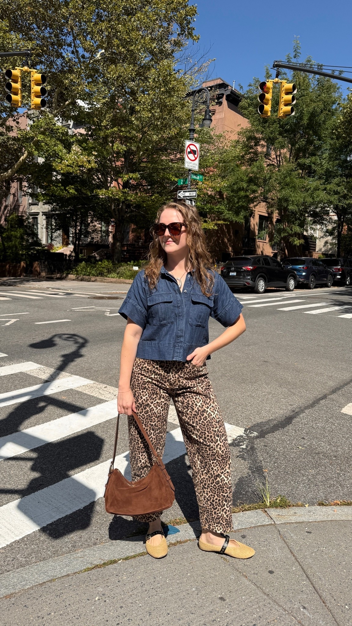 What I’m wearing in nyc today. 25/p
Petite leopard barrel jeans. #nyc #falloutfit

#LTKSaleAlert