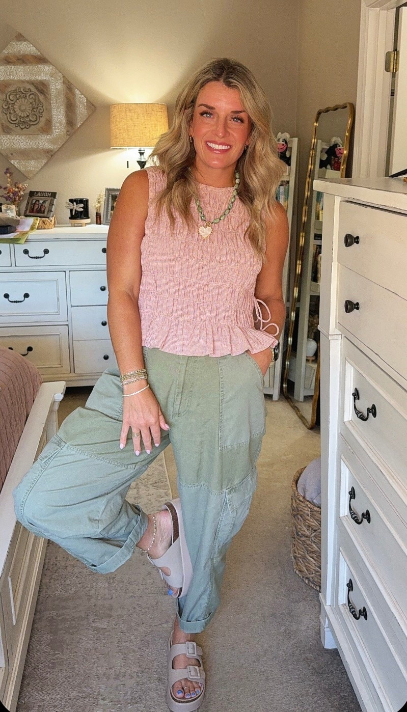 Red textured top + the cutest cargo pants = an
easy everyday outfit that's comfy, cute & actually wearable. * #OutfitCheck #OOTD #EverydayStyle #WomensFashion #fashionover30

#LTKootd