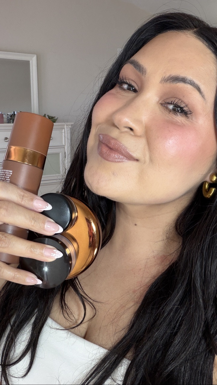 My 4 essential makeup products as an almost 50 year old makeup expert. 
@danessamyricksbeauty @danessa_myricks @lauramercier @maccosmetics 

You can find my recommendations in my LTK

#matureskinmakeup #over40makeup #matureskin #musthavemakeup #makeupover50

#LTKOver40 #LTKBeauty #LTKselfcare