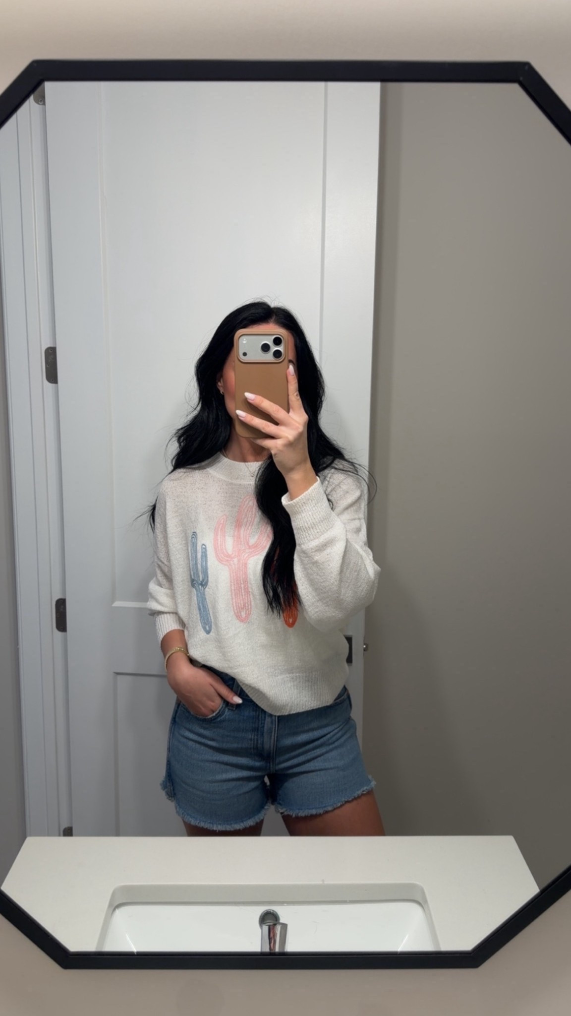 getting my spring closet ready ✨🌵 @Wrangler  #ad 

My sizing 5’7, 145lbs, 32dd
I’m wearing a size small sweater, size 27 3.5 shorts