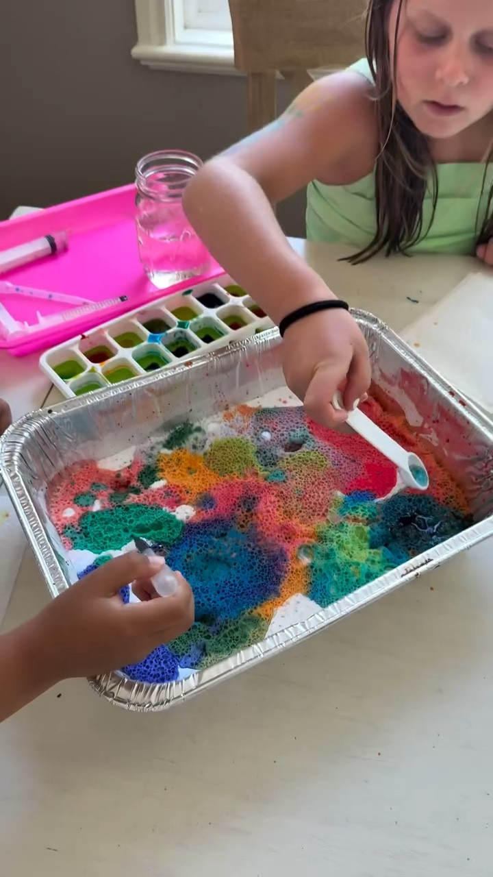 This classic science experiment is always a hit! 

Add baking soda to a tray or dish. Add drop(s) of food coloring to vinegar and give your kids eye droppers, syringes, or measuring spoons. Let your kids drop the colored vinegar onto the baking soda and observe the magical chemical reaction! 



#LTKFindsUnder50 #LTKKids #LTKFamily