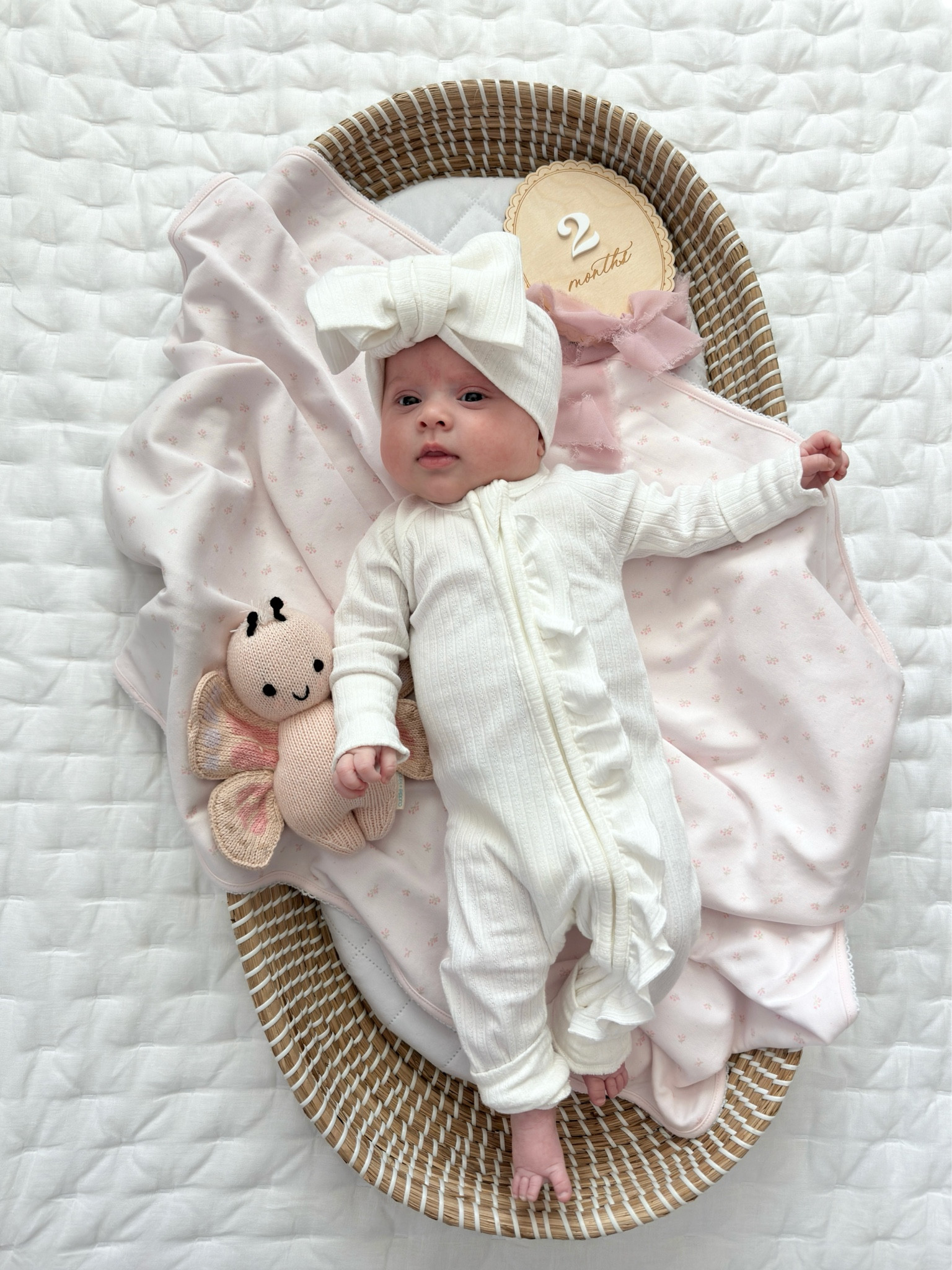 Month marker, newborn photos, baby outfits, changing pad, newborn must haves, baby topknot

#LTKBaby #LTKBump #LTKSaleAlert