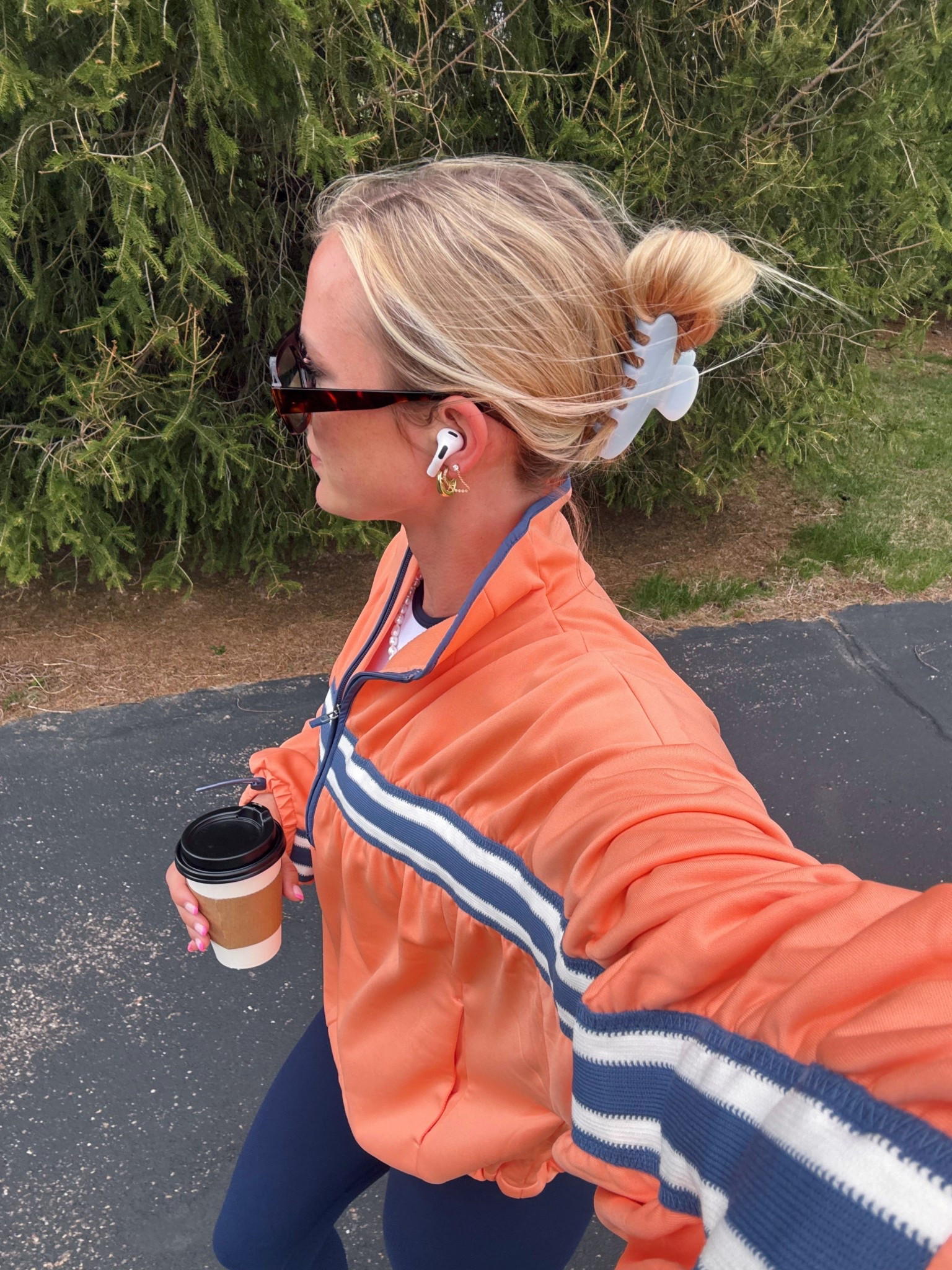 Been getting lots of questions about my earrings so I linked them 🤍✨