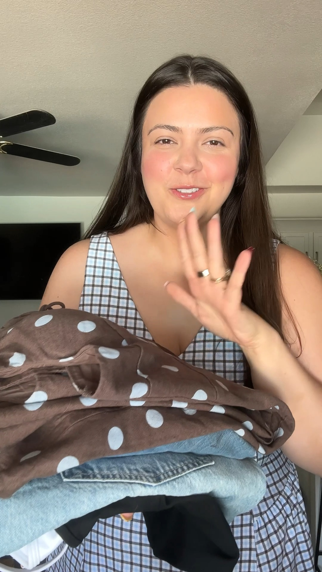 Finally posting a try-on for my @abercrombie & fitch haul! I’m between a size XL & XXL and typically a 34 in their jeans! Products mentioned: Products mentioned: 
High-rise wide leg jeans
YPB Sculptlux V-neck mini dress
YPB Sculptlux Double-layered tank
Bra-free tie-front linen blend mini dress 
Bra-free tie-front chambray mini dress #springhaul #abercrombie #plussize #embroidery #tryon 

#LTKSaleAlert #LTKActive #LTKPlusSize