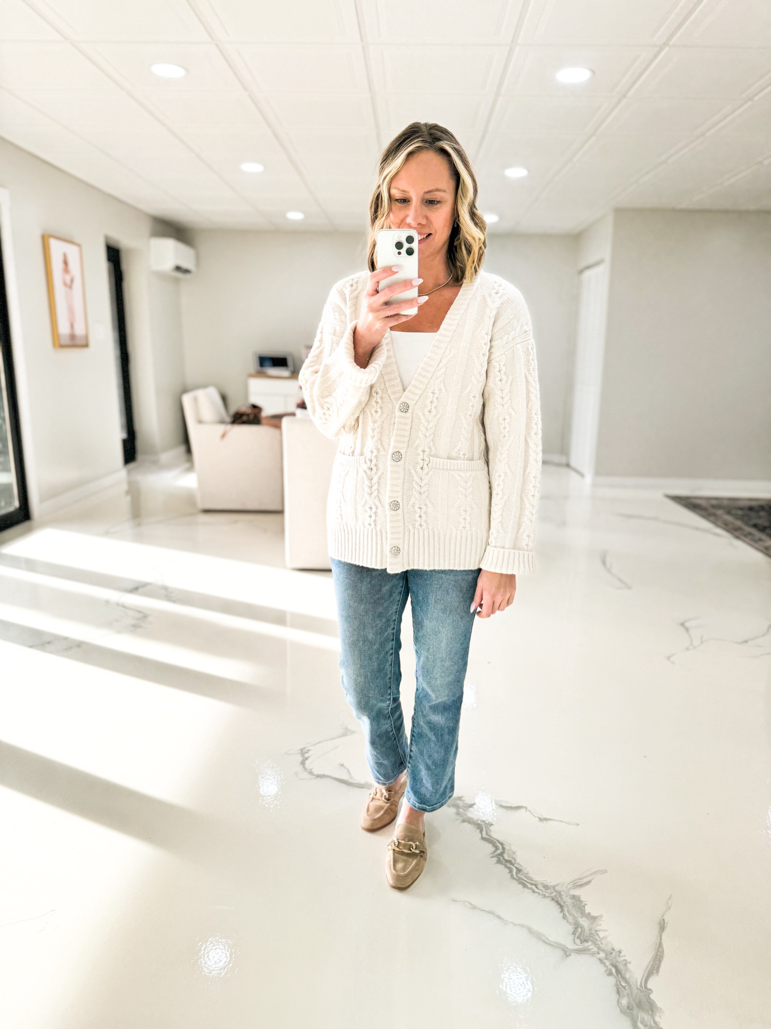 Loving the sparkle buttons on this cardigan from Target. Great casual holiday outfit idea. 


#LTKstyletip #LTKfindsunder50