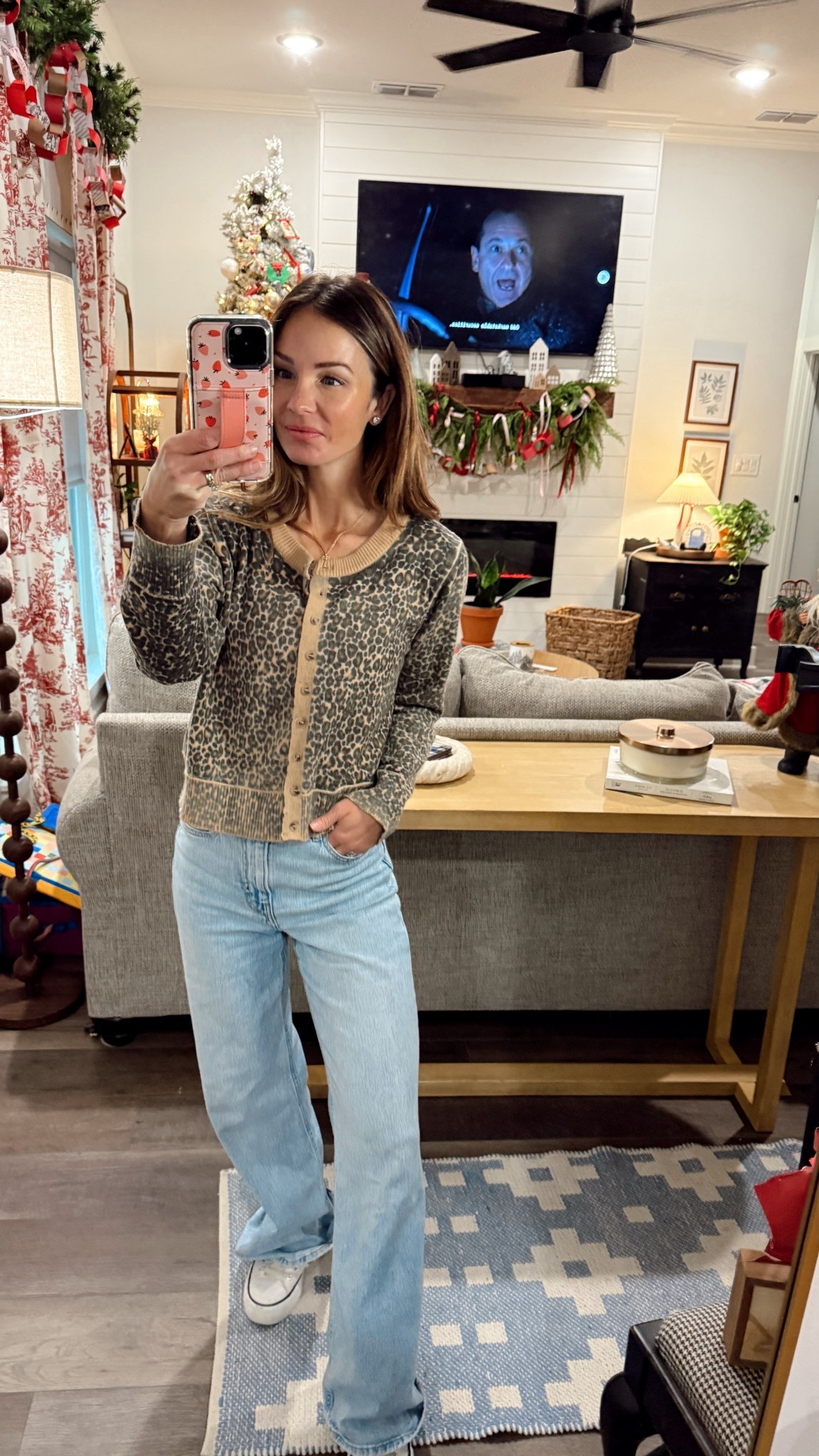 My cardigan is on Cyber Monday deal! Wearing size small 😍

#LTKCyberWeek #LTKFindsUnder50 #LTKHoliday