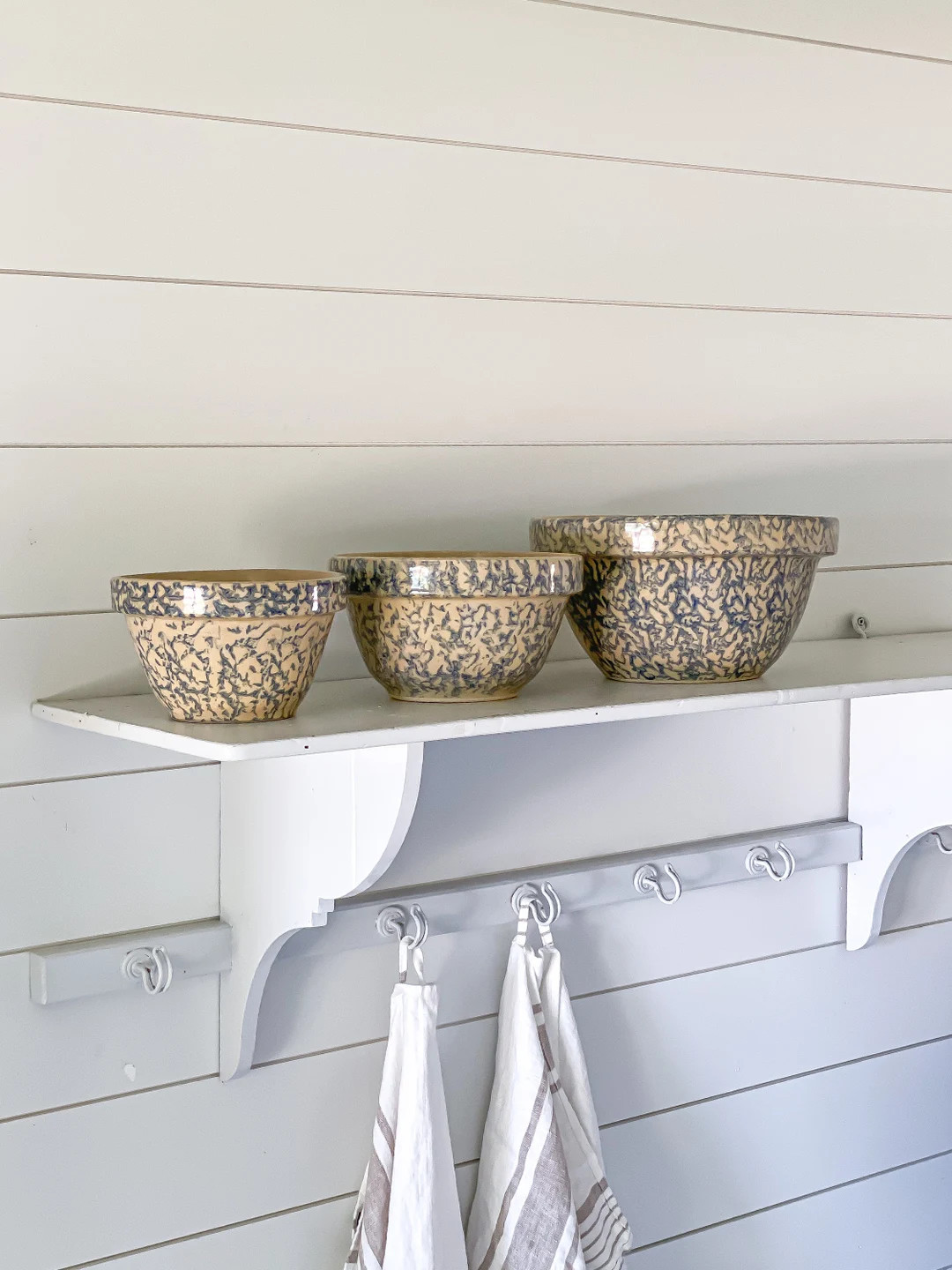 Vintage Sponge Crock Bowls - Etsy | Etsy (US)