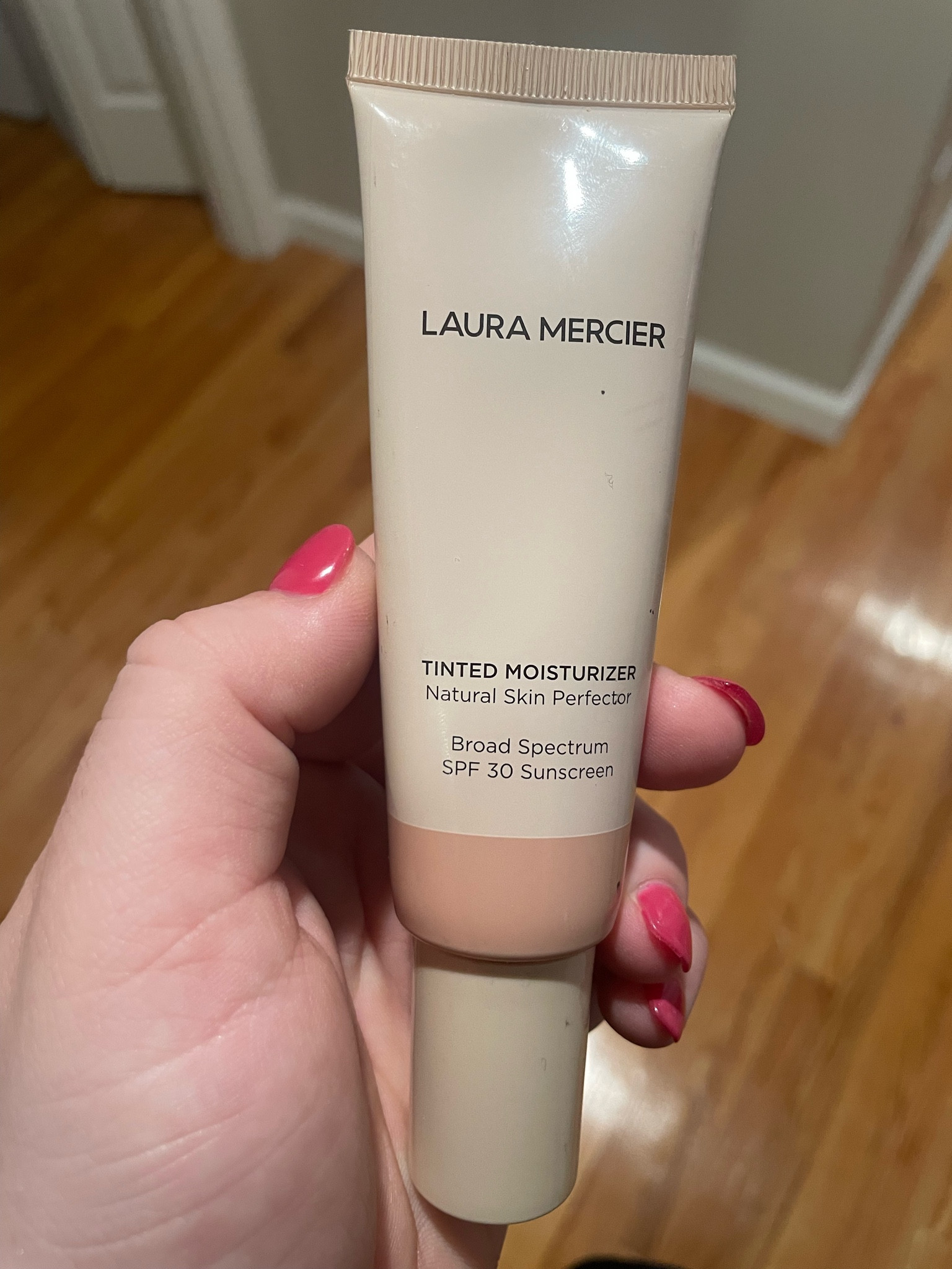 Laura Mercier tinted moisturizer / Shade 2N1 Nude

#LTKbeauty