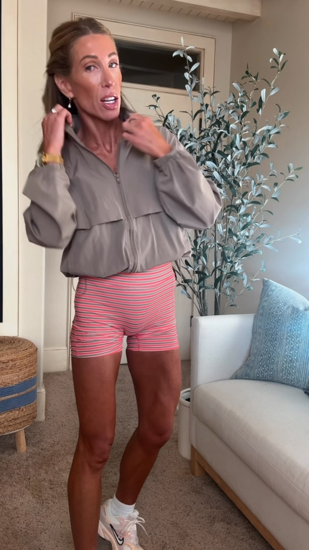 Wearing small

#LTKmomlife #LTKSaleAlert #LTKActive