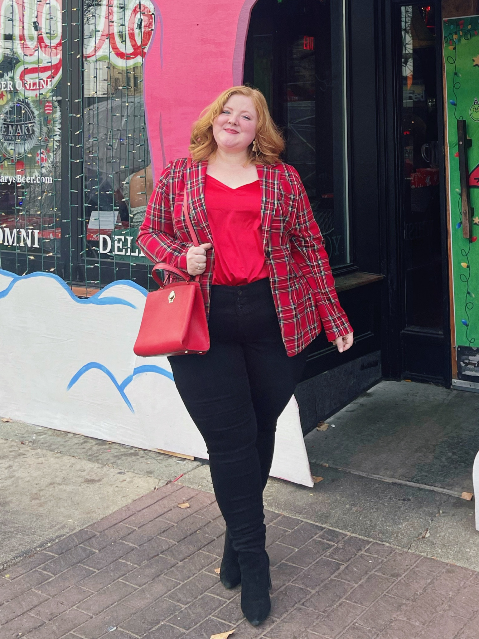 A holiday outfit gifted from Lane Bryant 🎁🎅🏻 

Plaid Blazer size 18
Satin tank size 18
Black high rise jeans size 18
Kate Spade Bag
Waterproof heeled boots from Nordstrom


#LTKSeasonal #LTKplussize #LTKHoliday
