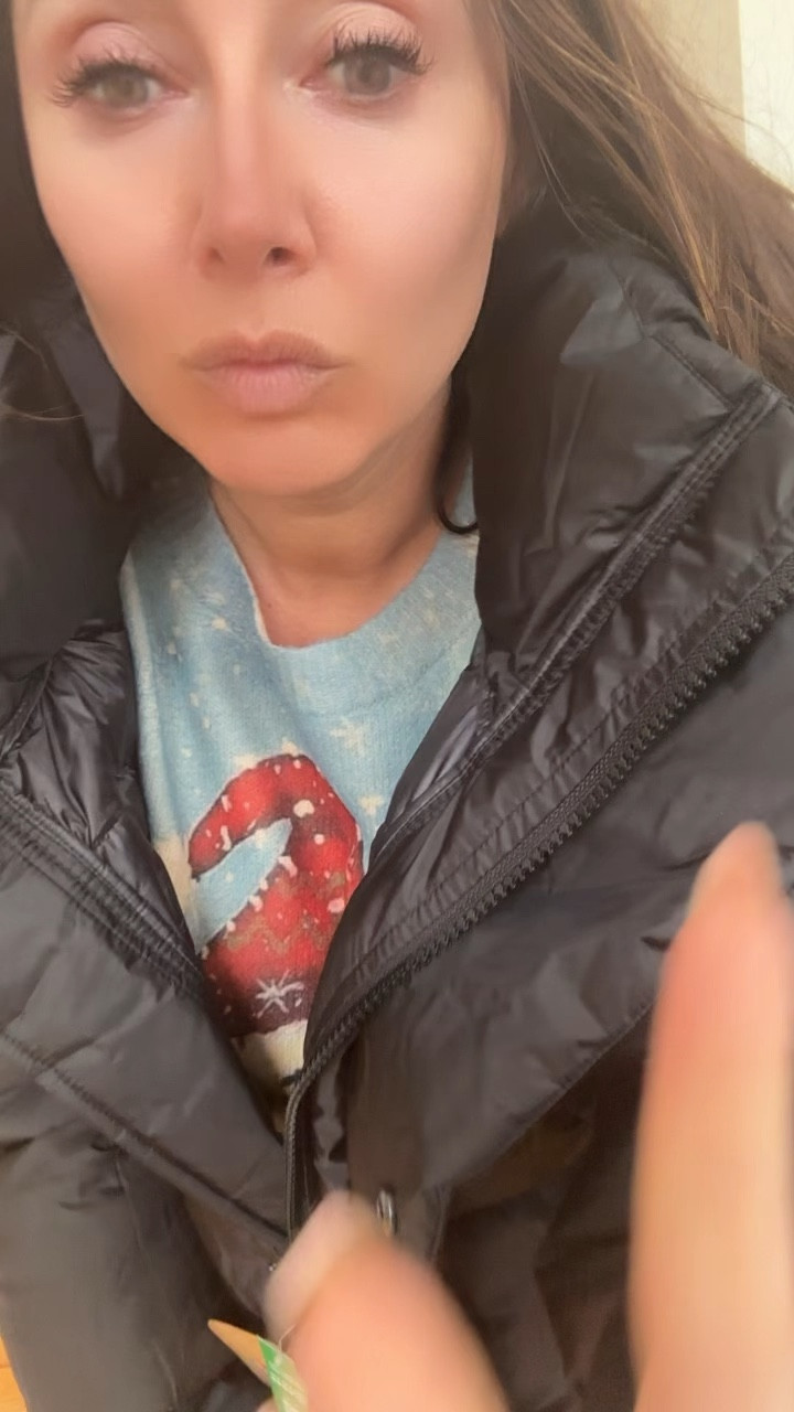 Gap coat! Keep or return? Great price and very light but slightly boxy for me! Help me decide! 

#LTKSeasonal #LTKVideo #LTKfindsunder100