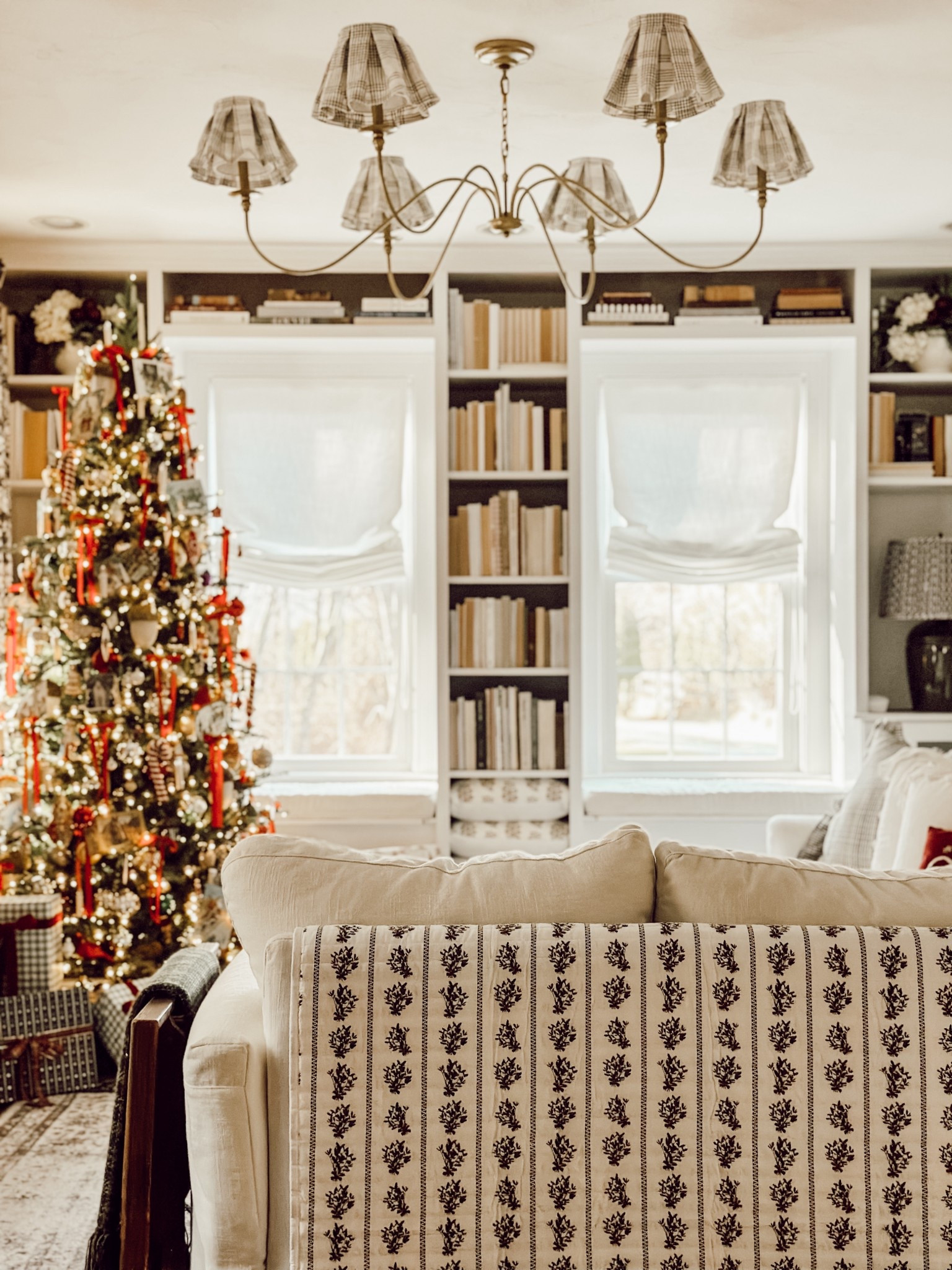 Cozy Christmas living room.

#LTKHoliday #LTKHome