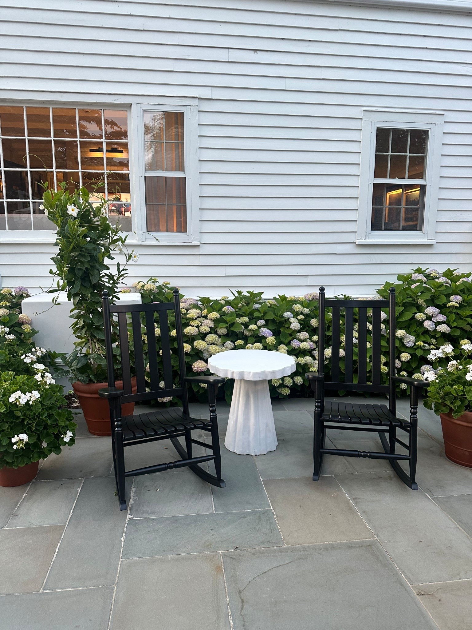 The Hamptons Home Edit: How to Bring Coastal Luxury Into Your Space



#LTKSaleAlert #LTKSeasonal #LTKHome