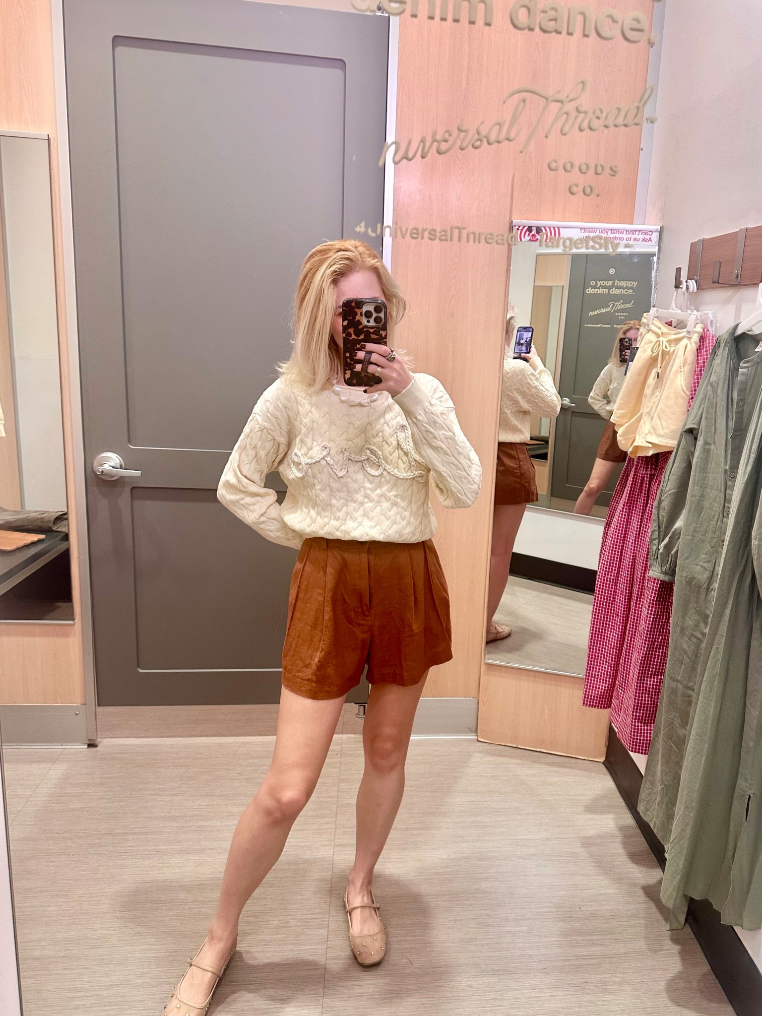 Linen shorts | Valentine’s Day sweater | spring outfit | cable knit sweater 

#LTKFindsUnder100 #LTKootd #LTKFindsUnder50