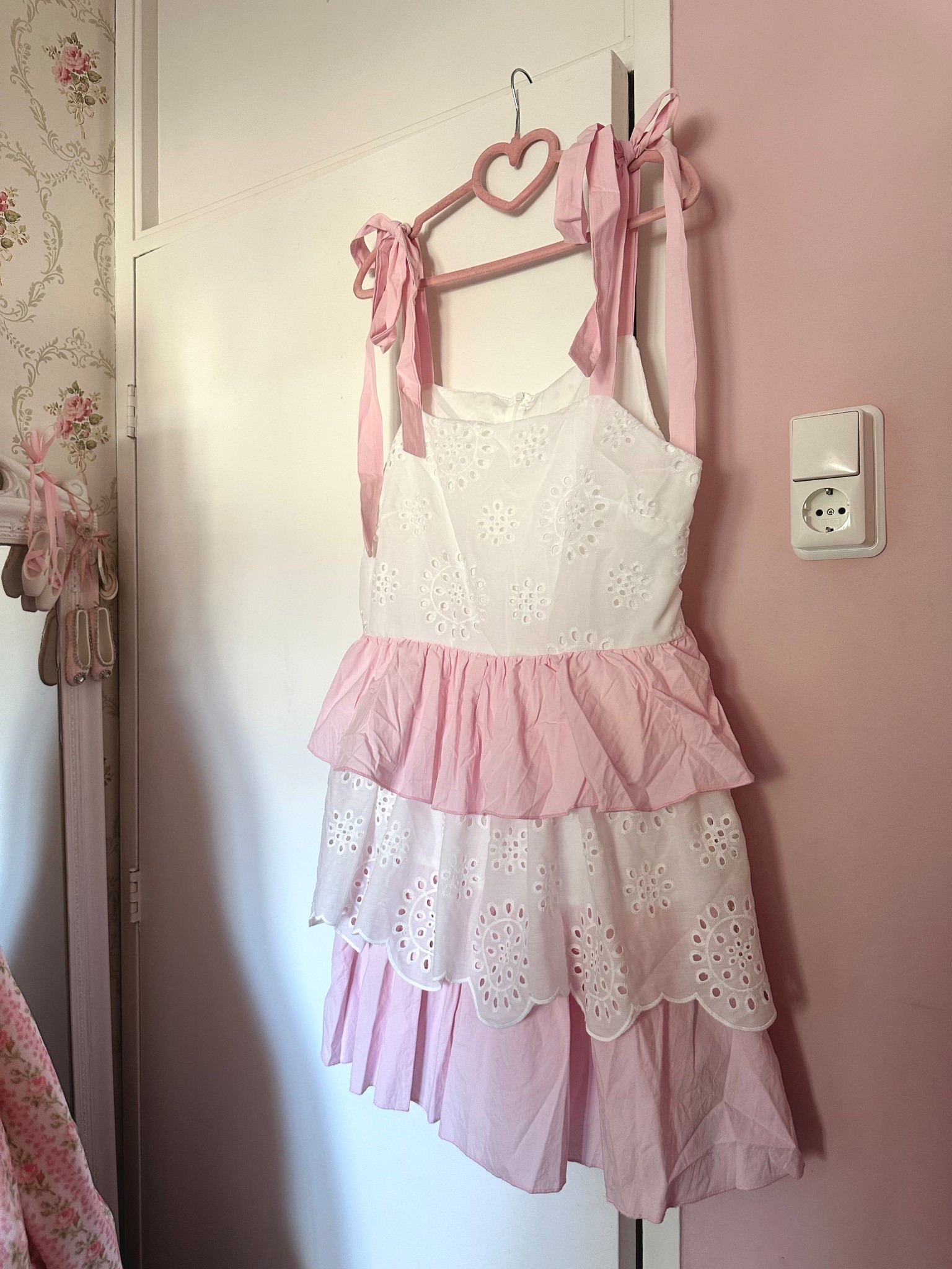 Summer dress haul 🎀✨🌸 
 
🤍
girly, pink aesthetic, princesscore, modern princess, parisian style, english style, cottagecore, shabby chic, preppy, classy, blair waldorf, wonyoungism, gossip girl, romantic, hyperfeminine, balletcore, accessories, vanity, room, spring, loveshackfancy

#LTKFindsUnder50 #LTKSeasonal