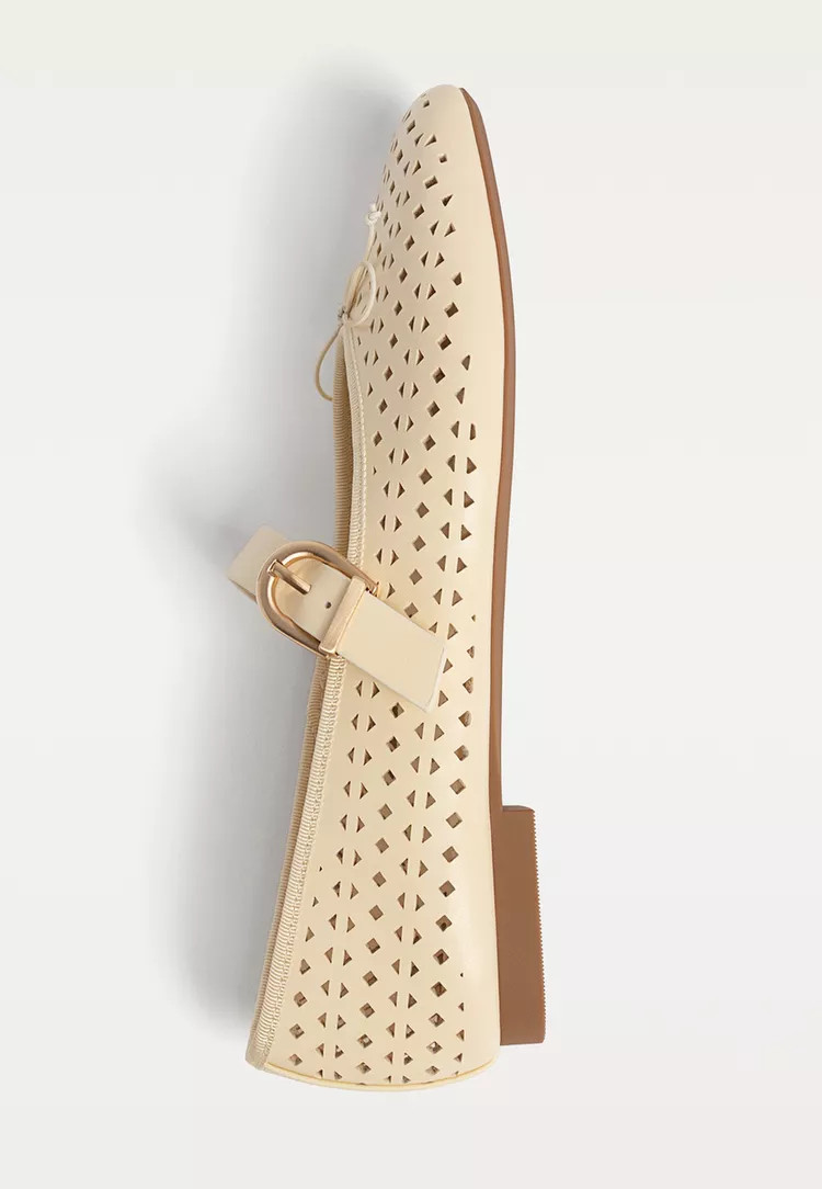 Openwork ballet flats | Stradivarius (UK)