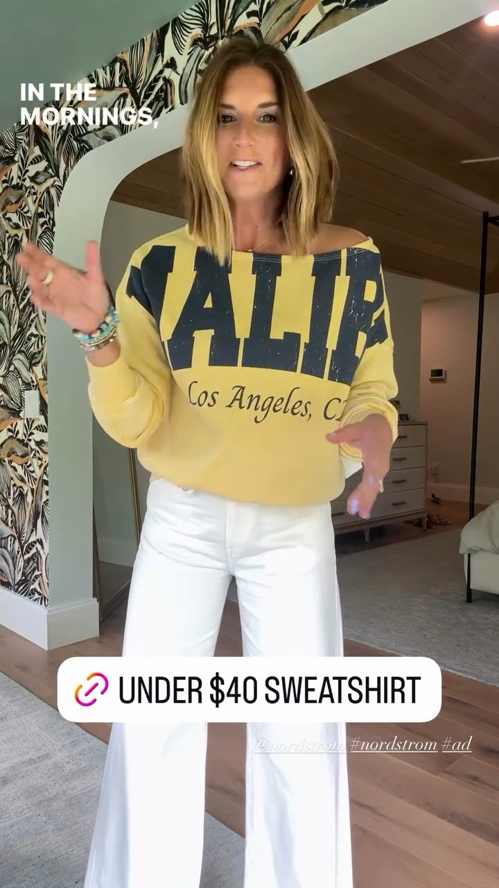 Let me tell you all the ways you can wear this perfect off the shoulder sweatshirt! 🥰😊🔥 tts / s

#LTKmomlife #LTKTravel #LTKootd
