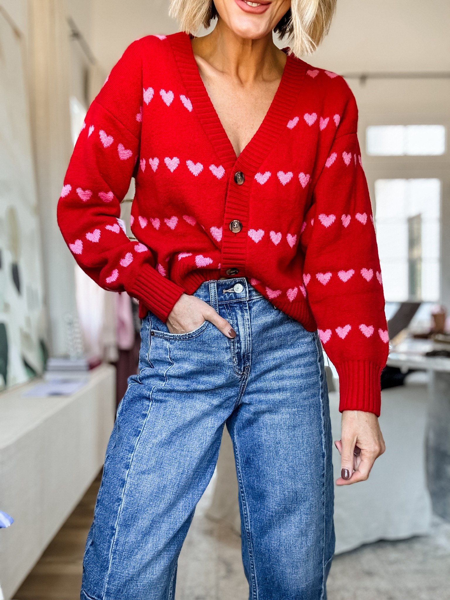 Such an adorable sweater! Perfect for Valentine’s Day! Wearing XS/0



Lovely grey, jeans, barrel jeans, sweater, Valentine’s Day outfit 

#LTKSeasonal #LTKStyleTip