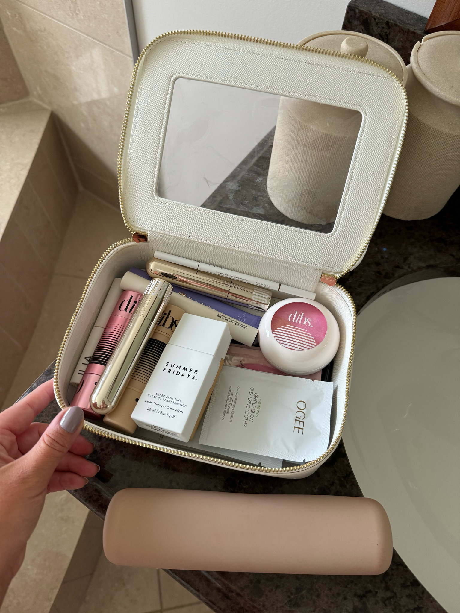 My favorite makeup bag and every day makeup that I use! 

#amazonfind #amazon #makeup #dibsmakeup 

#LTKBeauty #LTKTravel #LTKFindsUnder100