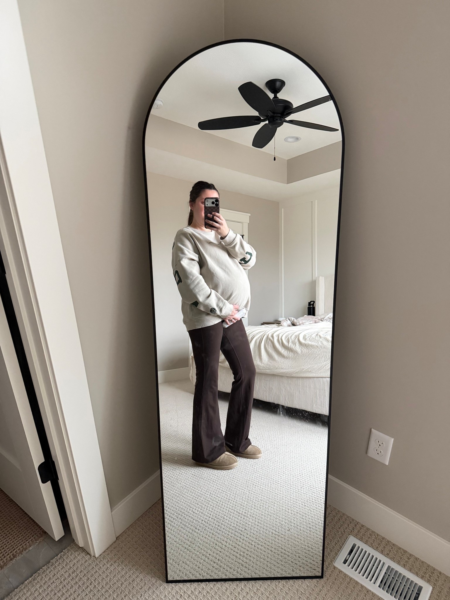 Maternity leggings and a big sweatshirt for the for seeable future 

#LTKootd #LTKdayinmylife #LTKgrwm