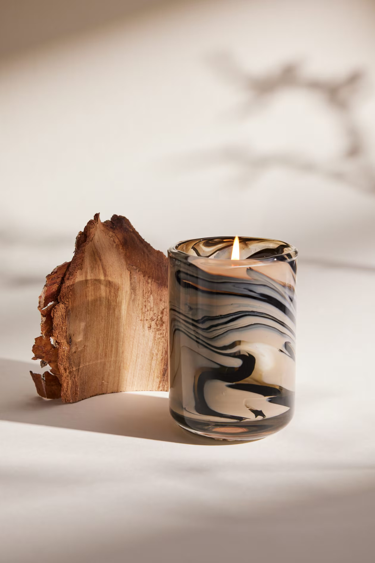 Scented candle in glass holder - Black/Oud Mémoire - Home All | H&M GB | H&M (UK, MY, IN, SG, PH, TW, HK)