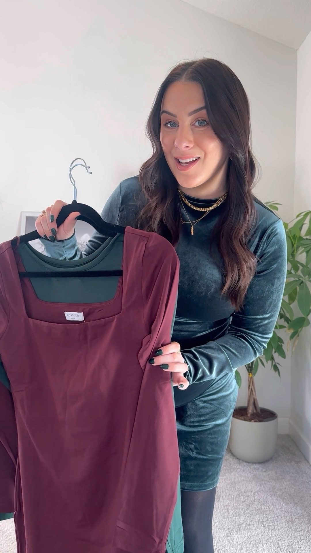 Bump/maternity friendly holiday party outfits! 

pre preg I am usually a small petite

Green dresses - medium regular
Burgundy - large 
Tights - medium 
Kitten Heels - tts 



#LTKWatchNow #LTKBump #LTKHoliday