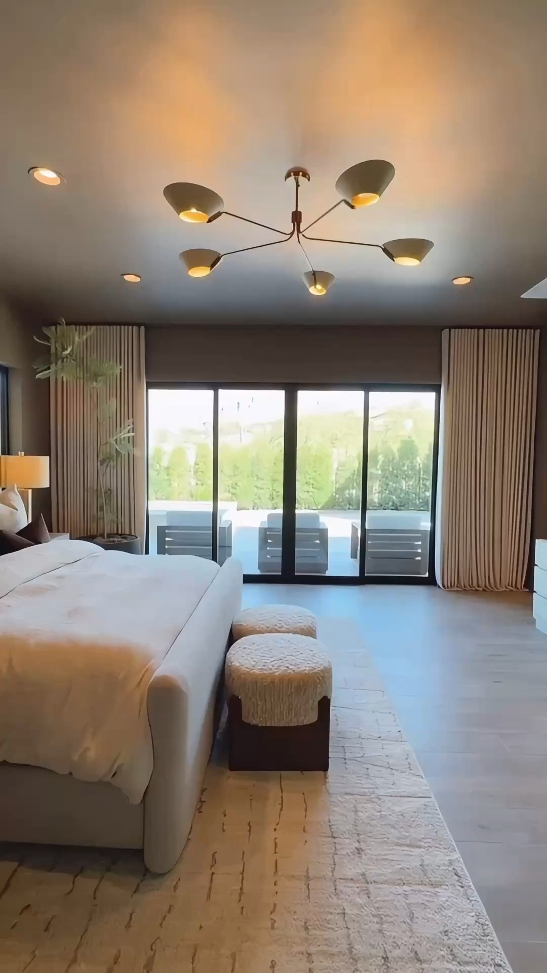 I should have gotten these curtains a long time ago! 😍✨

Master bedroom drapes 
Neutral drapes 
Beautiful curtains 
Neutral modern home decor 
Summerthompsonstyles 

#LTKHome