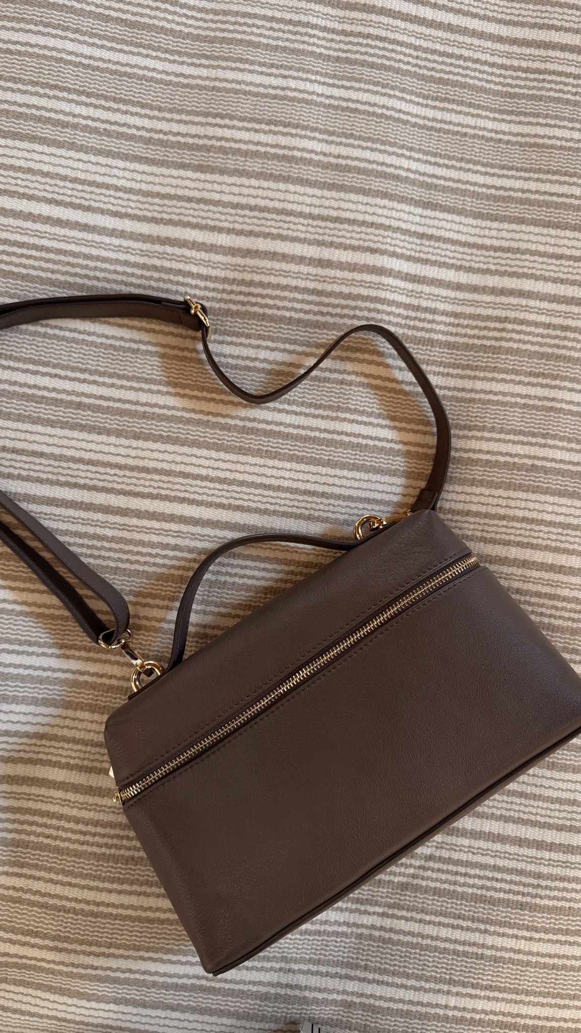 I bought this bag at an Italian boutique in Florence, but I have similar options linked!

#LTKTravel